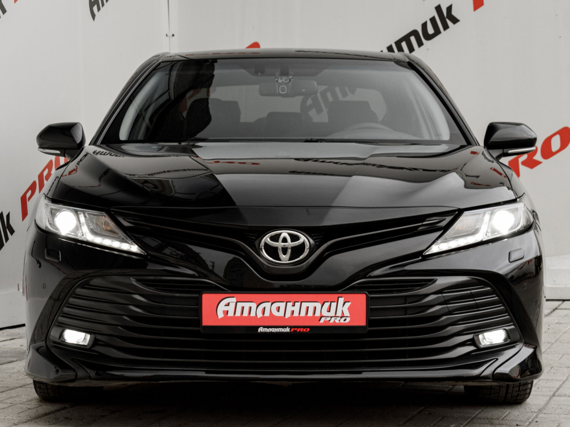 Купить Toyota Camry 2.5 AT (181 л.с.), 2019 в Екатеренбурге
