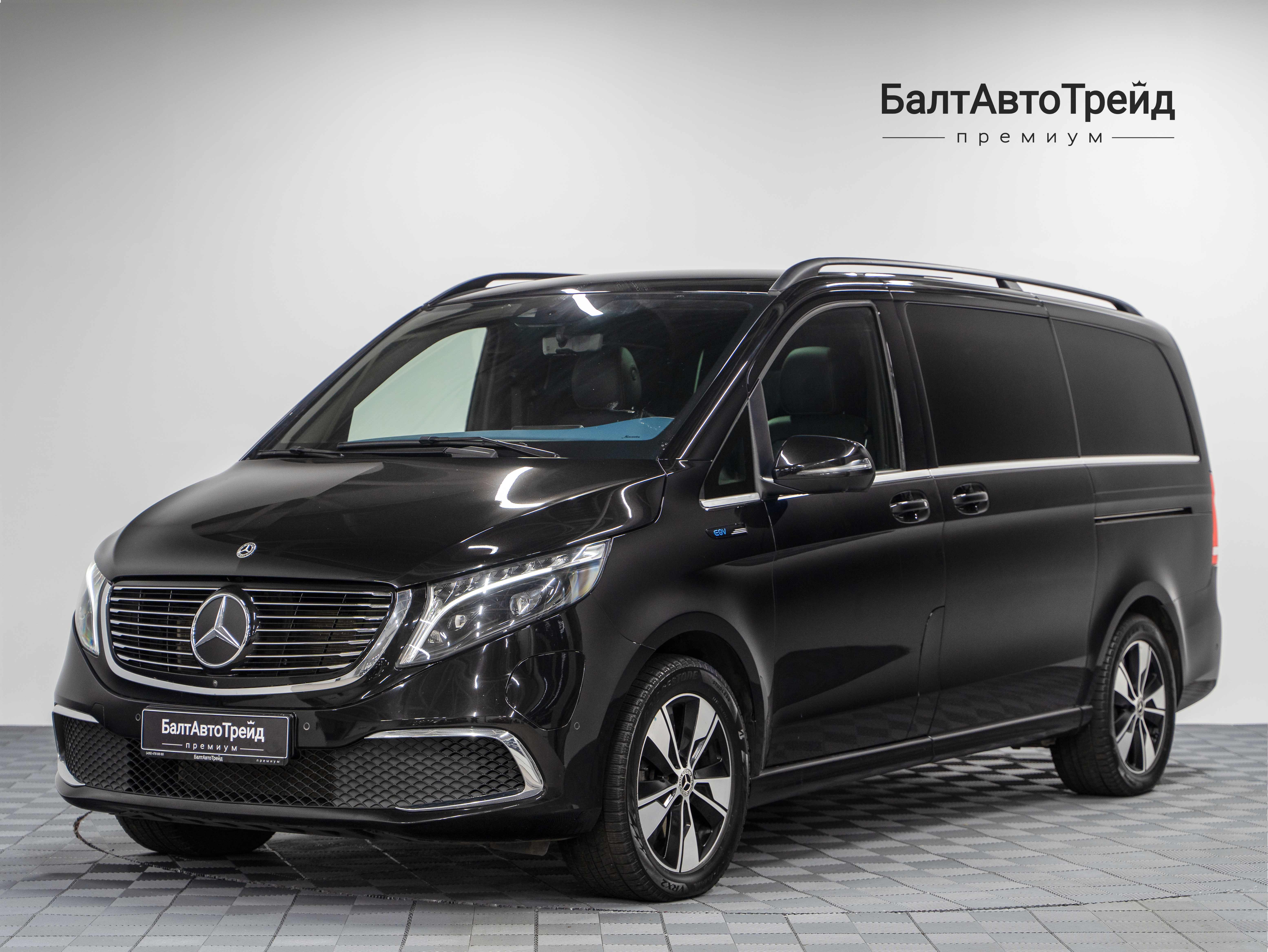 Автомобиль Mercedes-Benz EQV 300 длинный Electro AT (150 кВт) - 1
