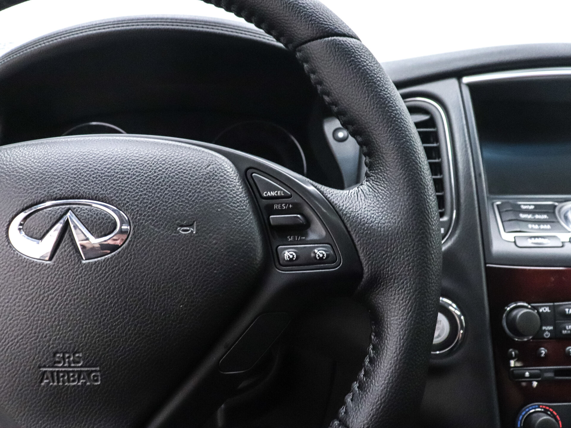 Infiniti QX50 2016 14