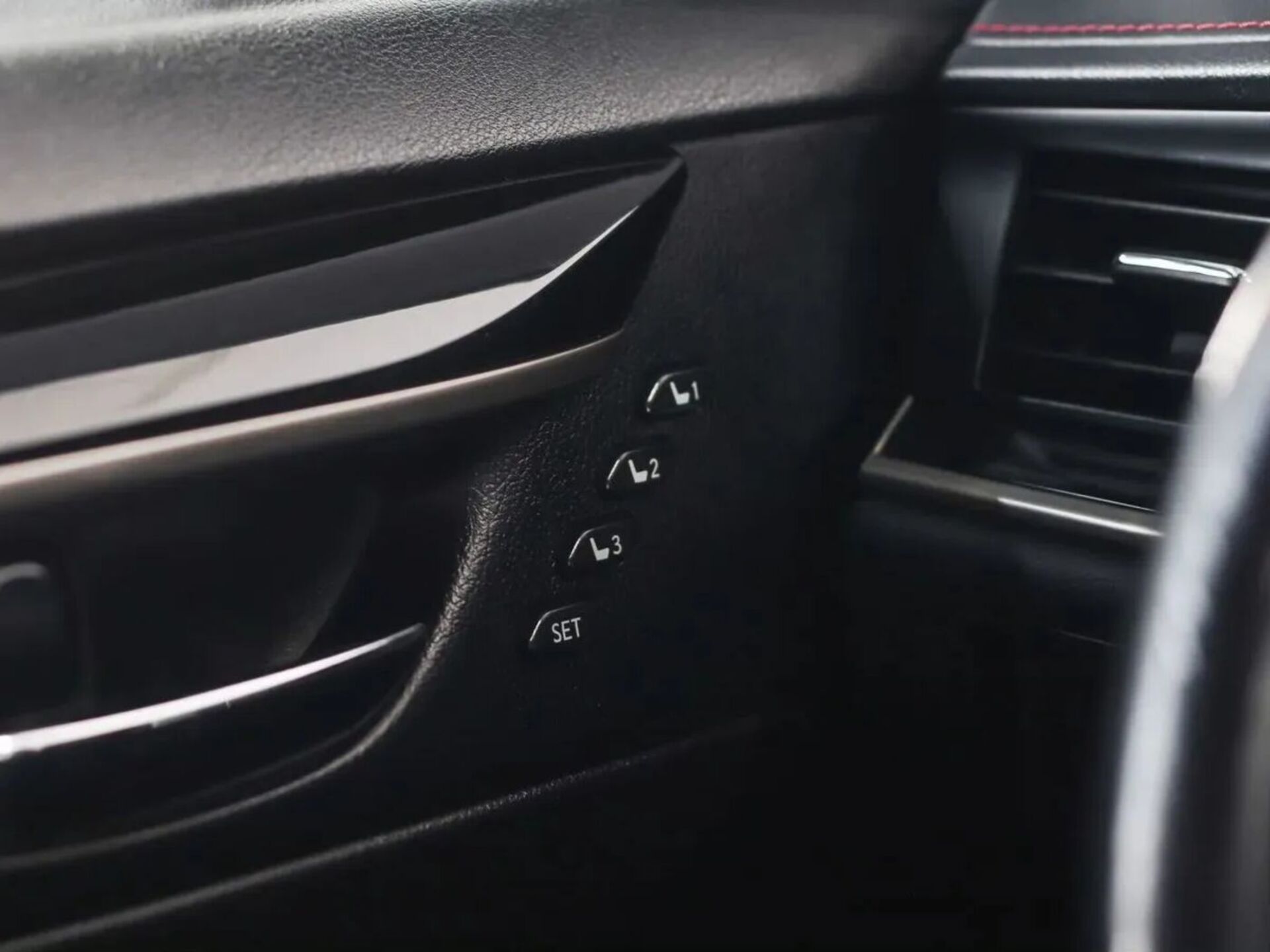 Lexus ES 2015 31