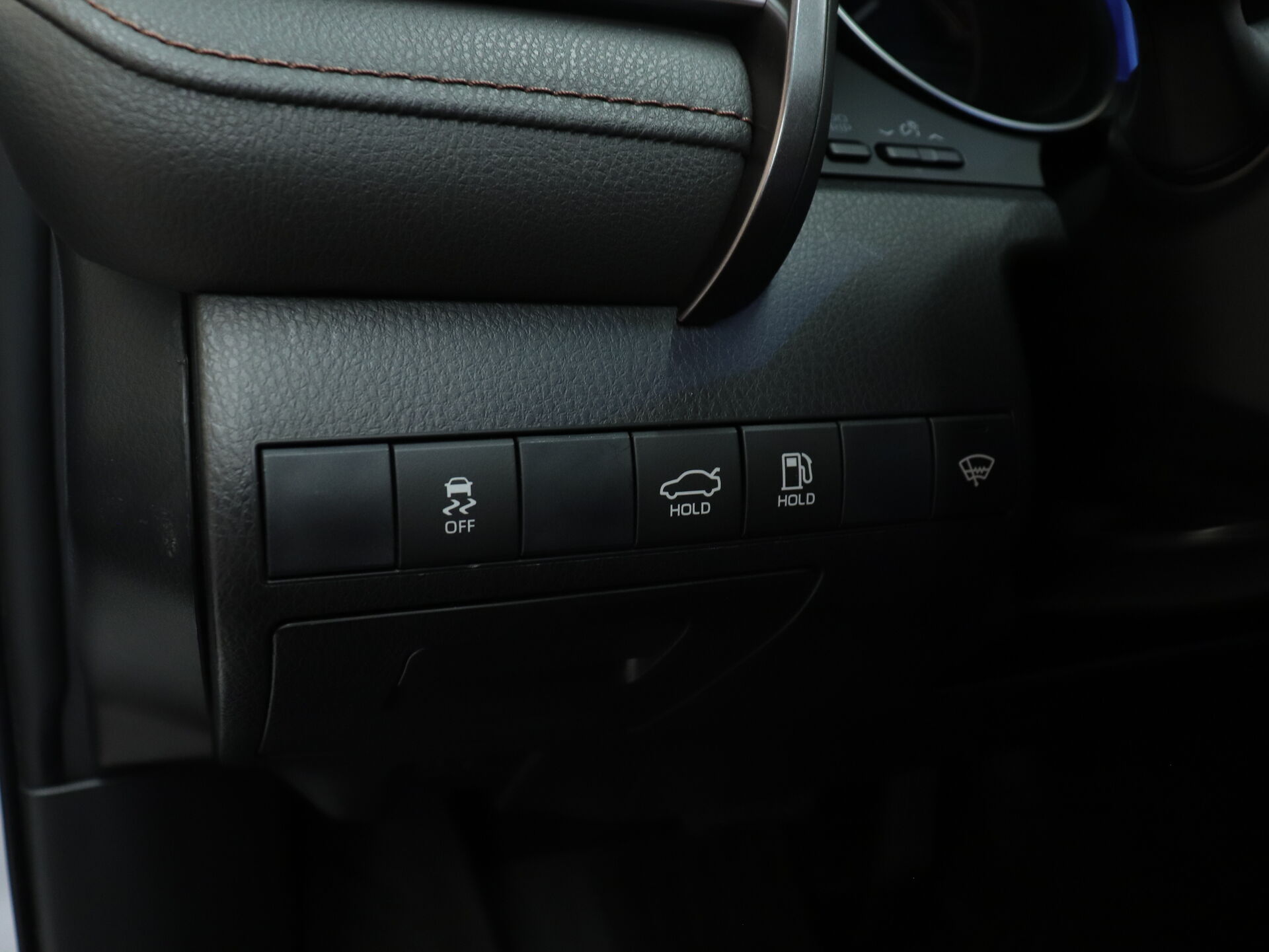 Toyota Camry 2019 7