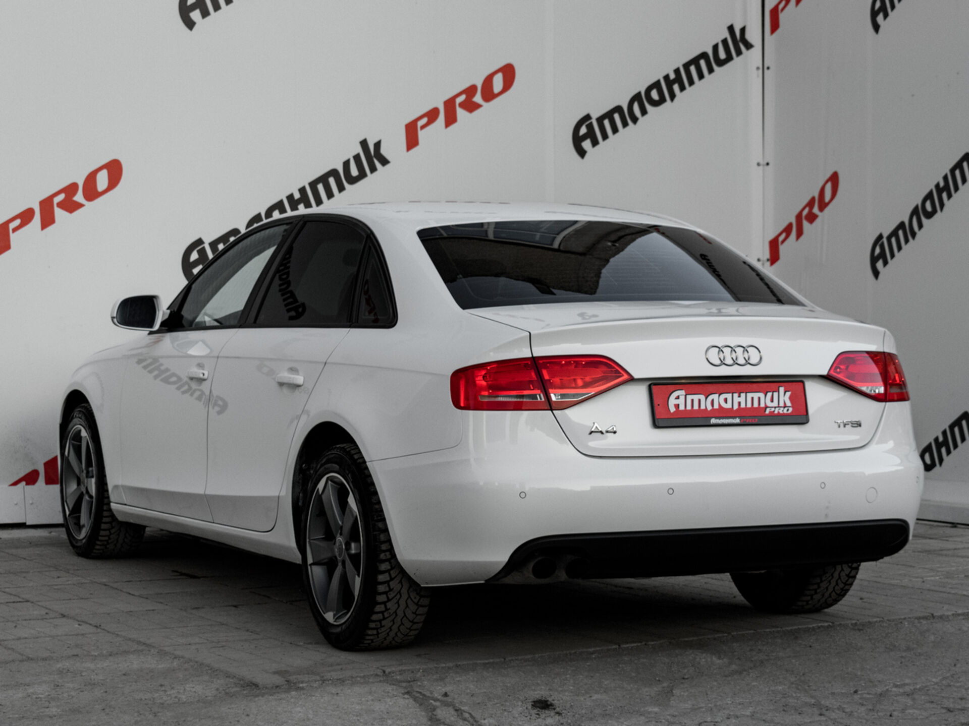 Купить Audi A4 1.8 MT (120 л.с.), 2011 в Екатеренбурге