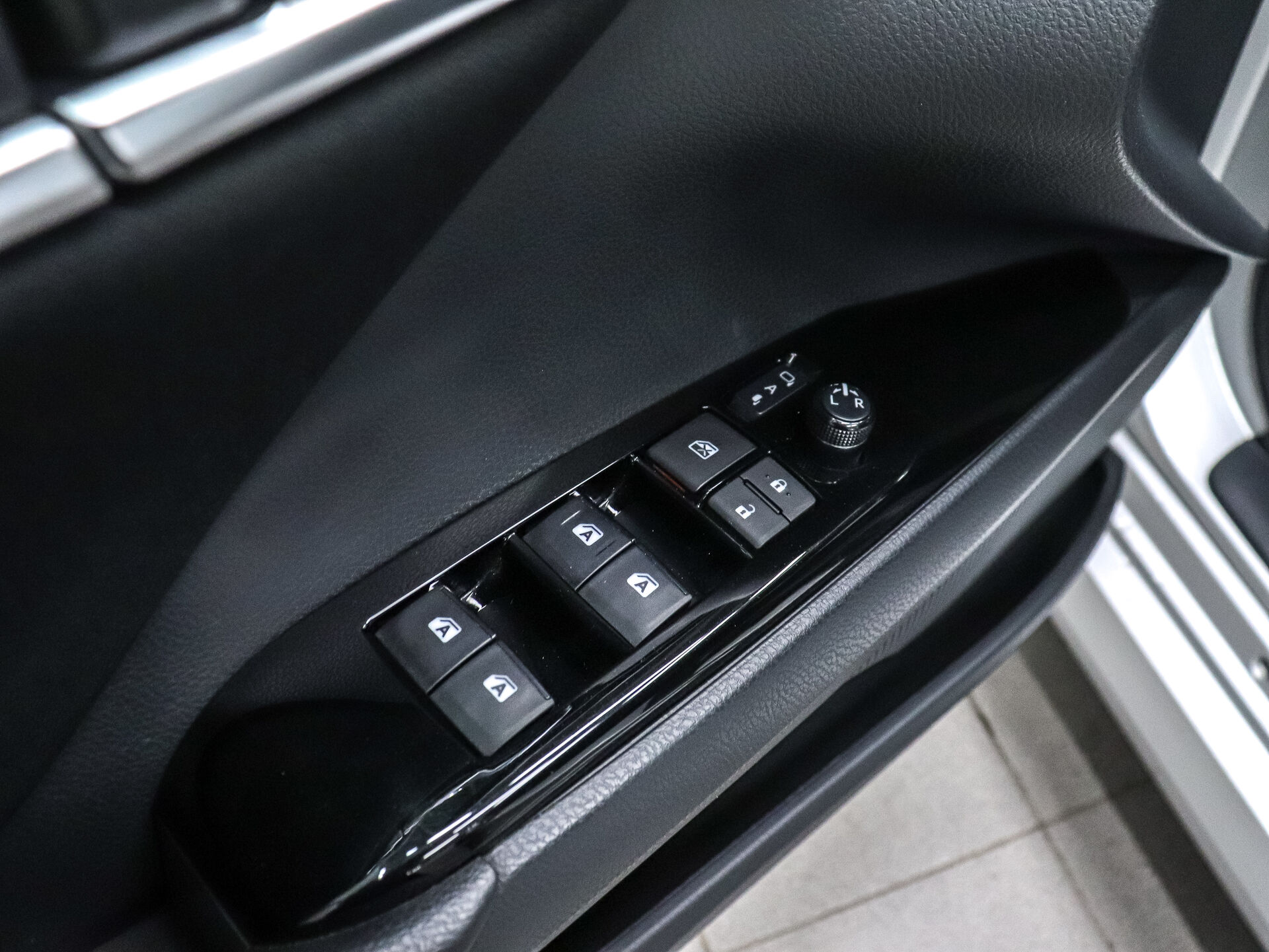 Toyota Camry 2019 8