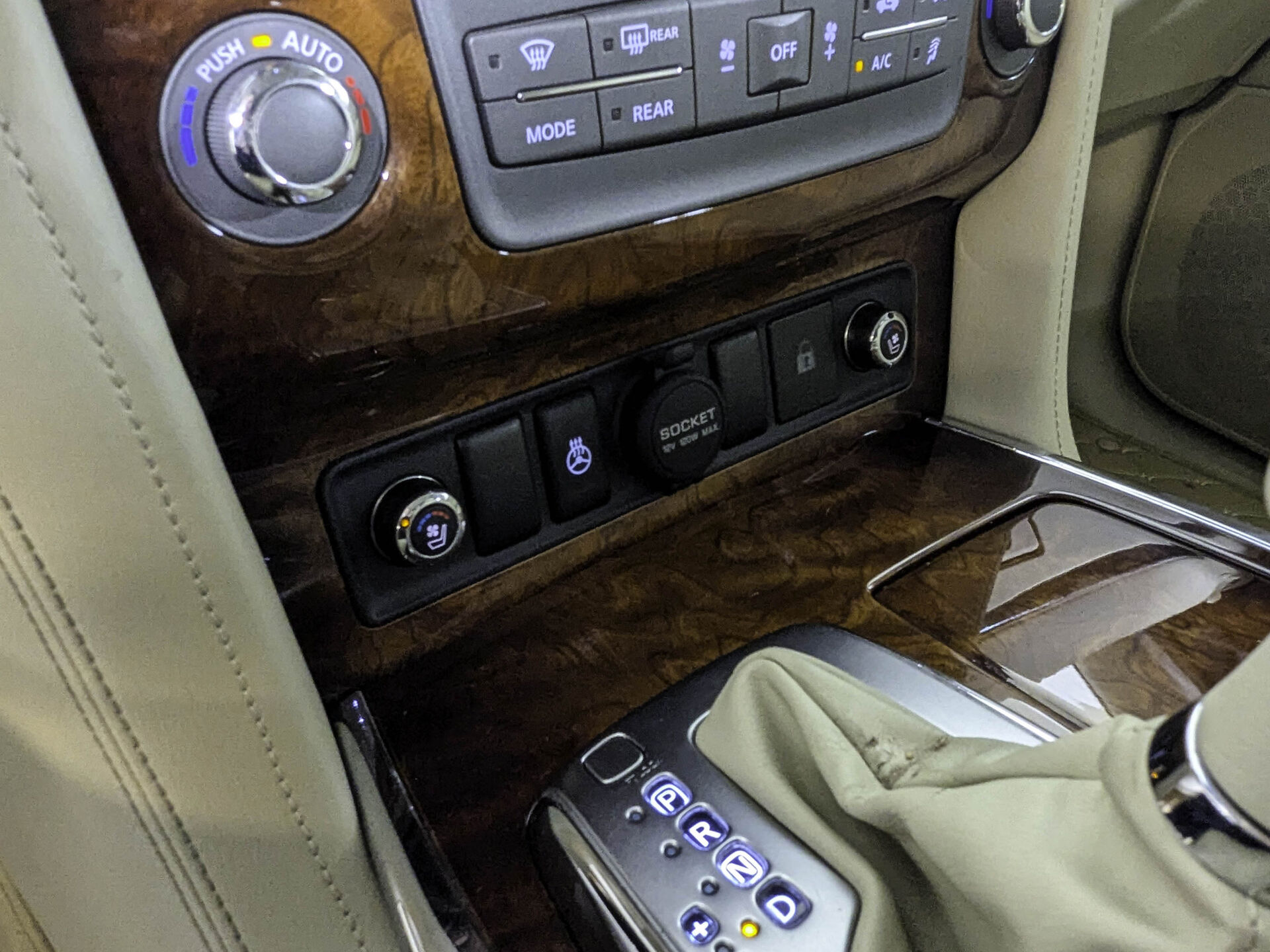 Infiniti QX80 Infiniti QX80