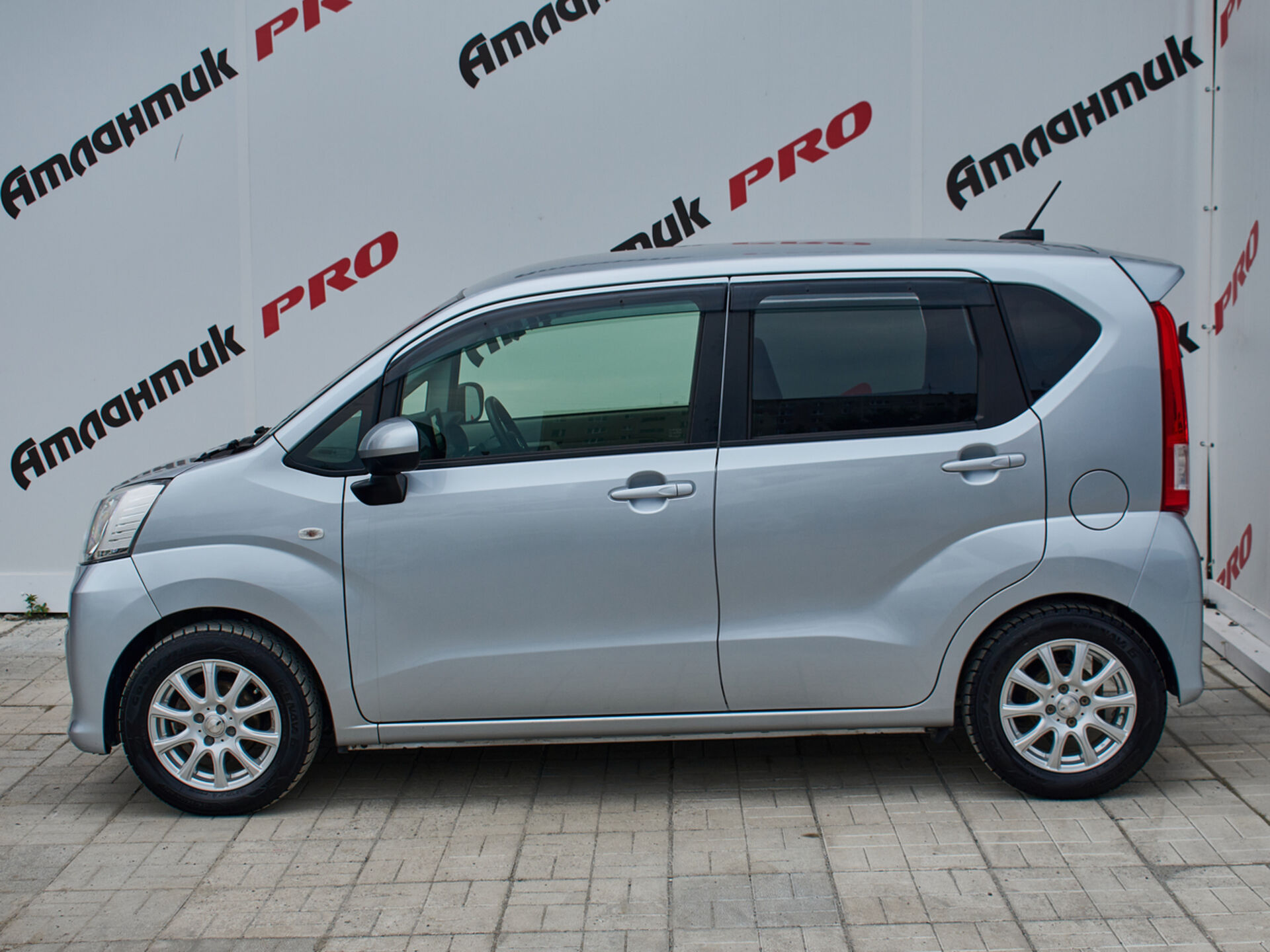 Купить Daihatsu Move 0.7 CVT (52 л.с.) 4WD, 2018 в Екатеренбурге