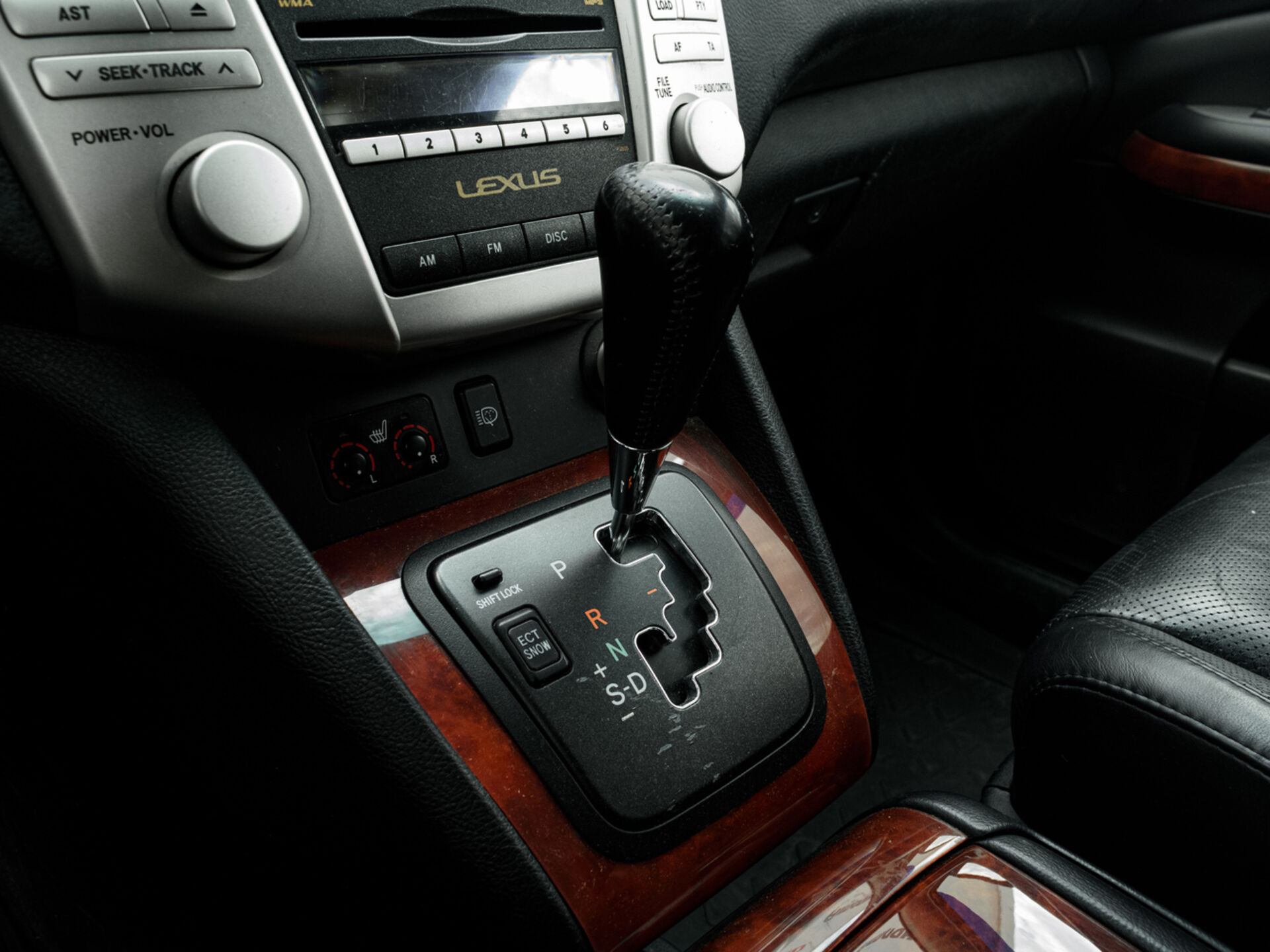 Купить Lexus RX 350 3.5 AT (276 л.с.) 4WD, 2007 в Екатеренбурге