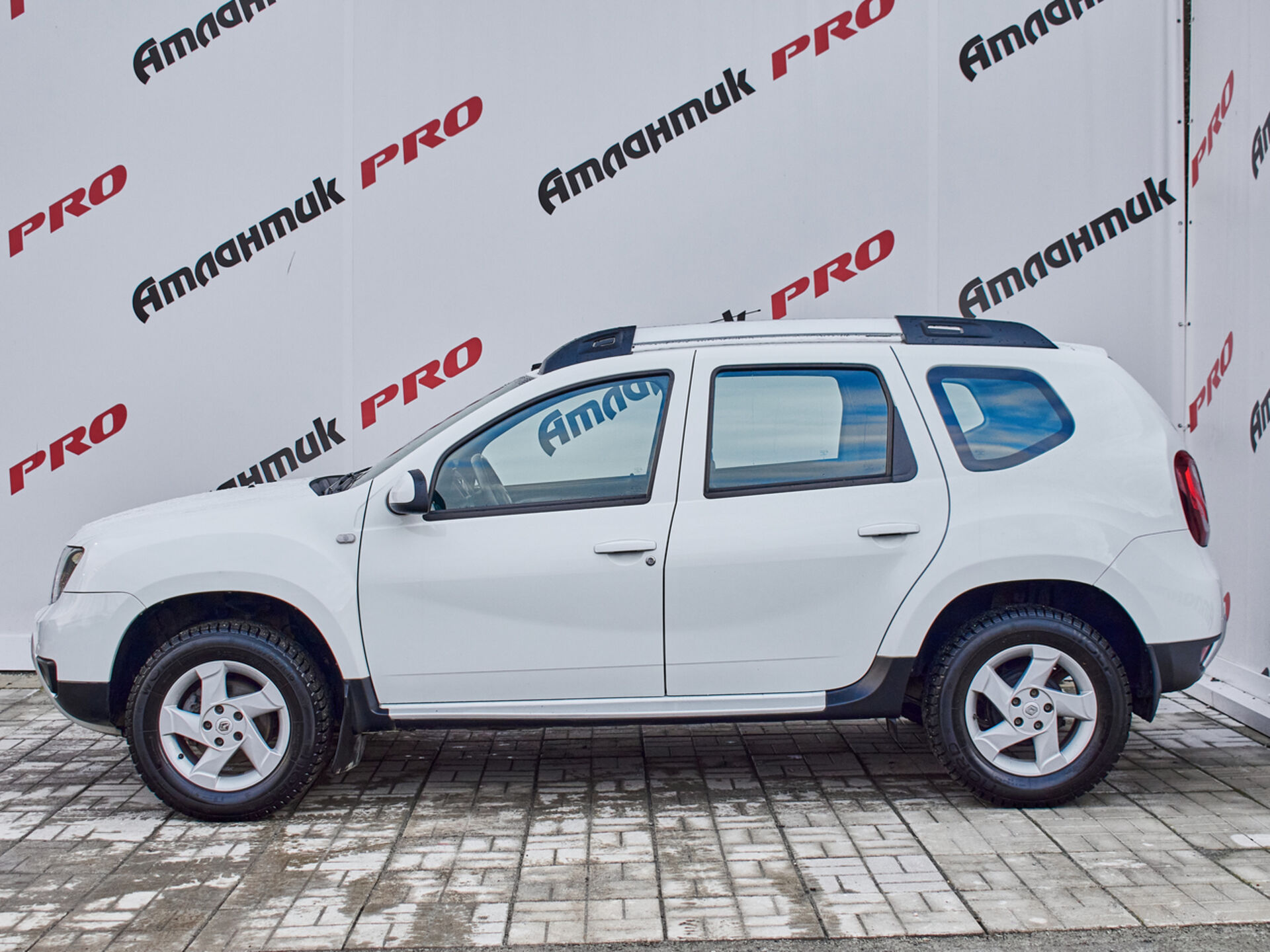 Купить Renault Duster 2.0 MT (143 л.с.) 4WD, 2017 в Екатеренбурге