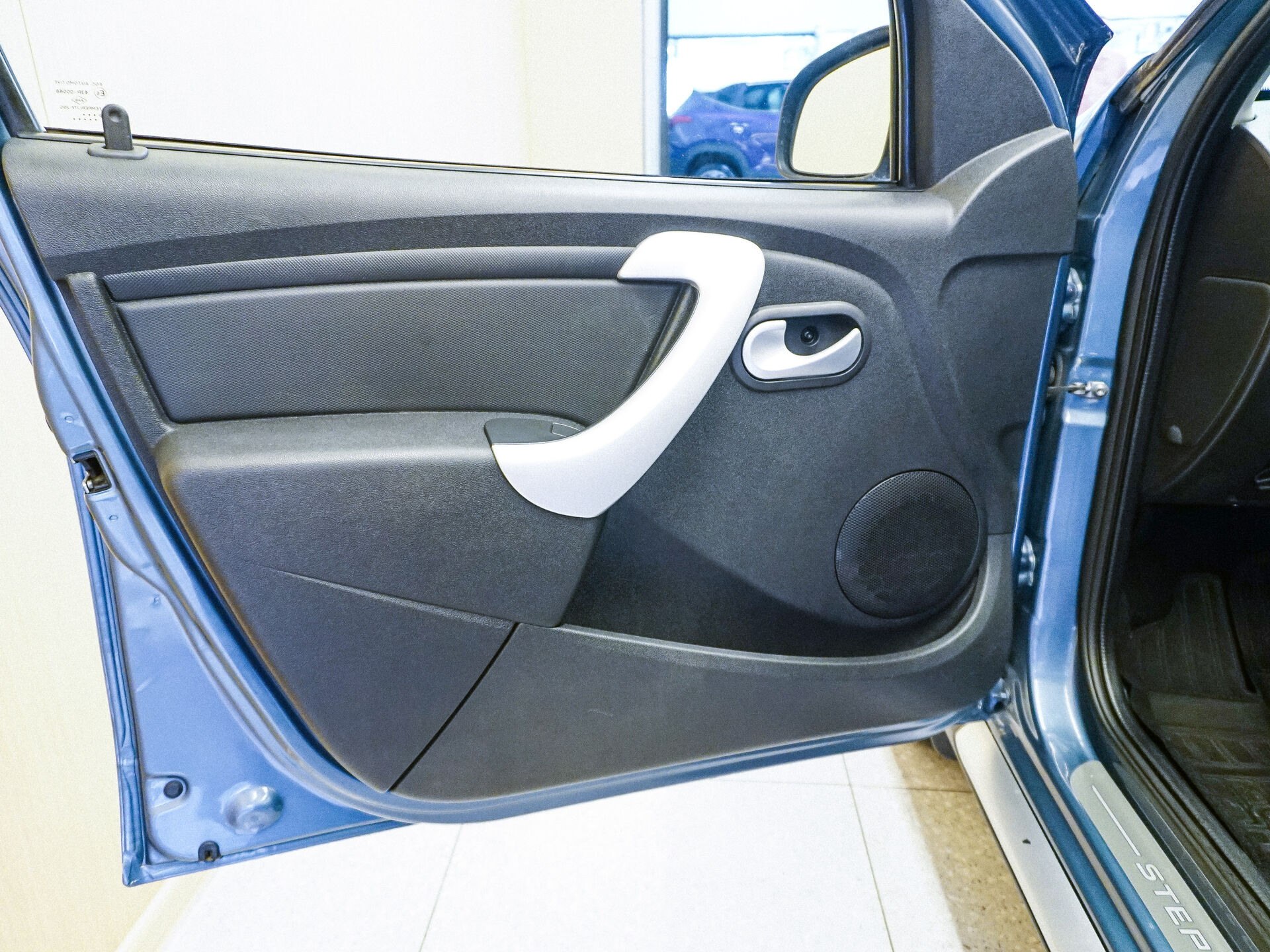 Renault Sandero 2012 8