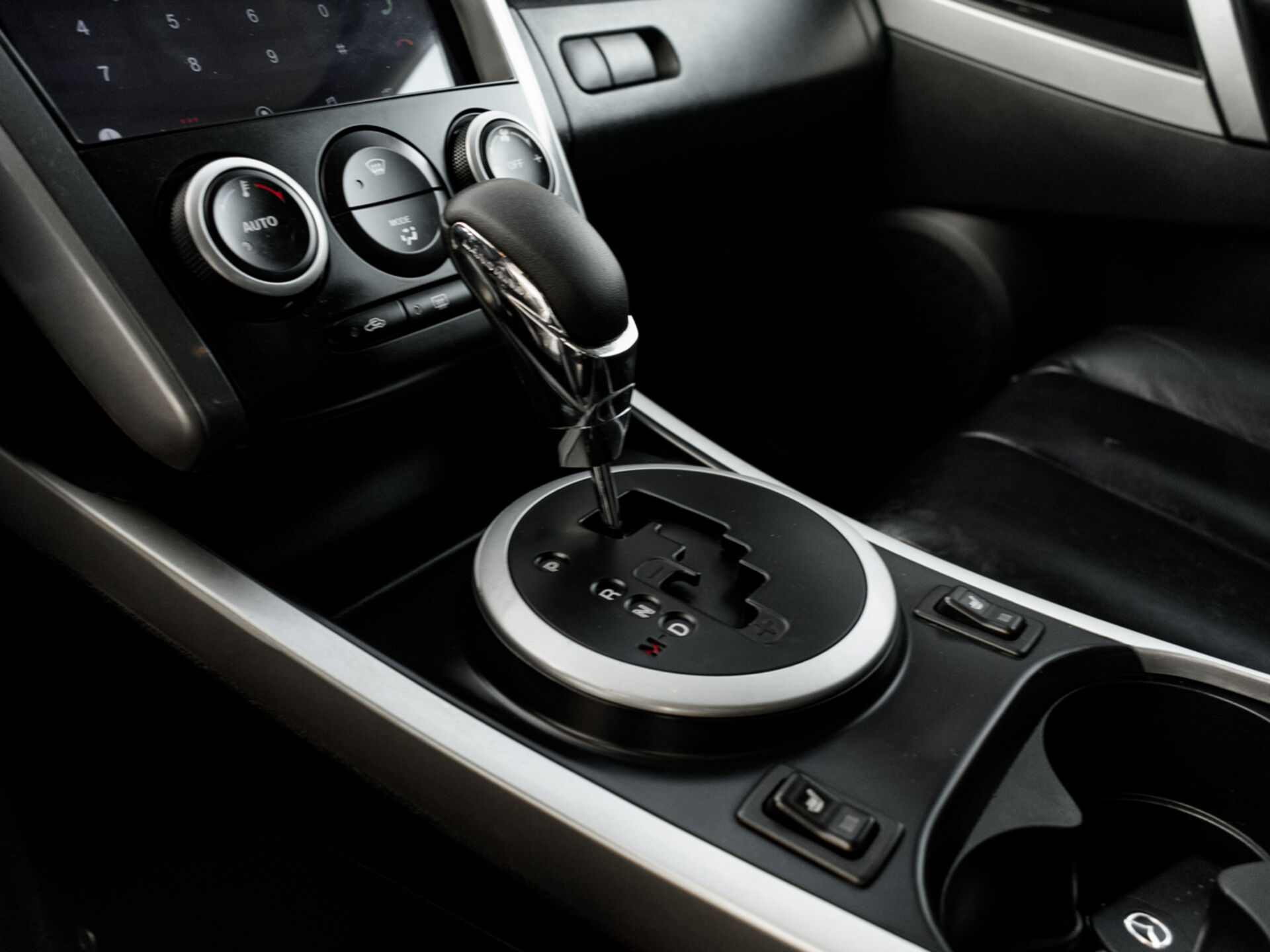 Купить Mazda CX-7 2.5 AT (163 л.с.), 2011 в Екатеренбурге