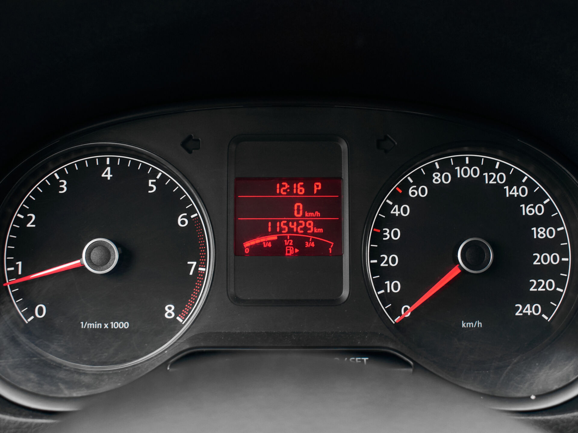 Купить Volkswagen Polo 1.6 AT (105 л.с.), 2011 в Екатеренбурге