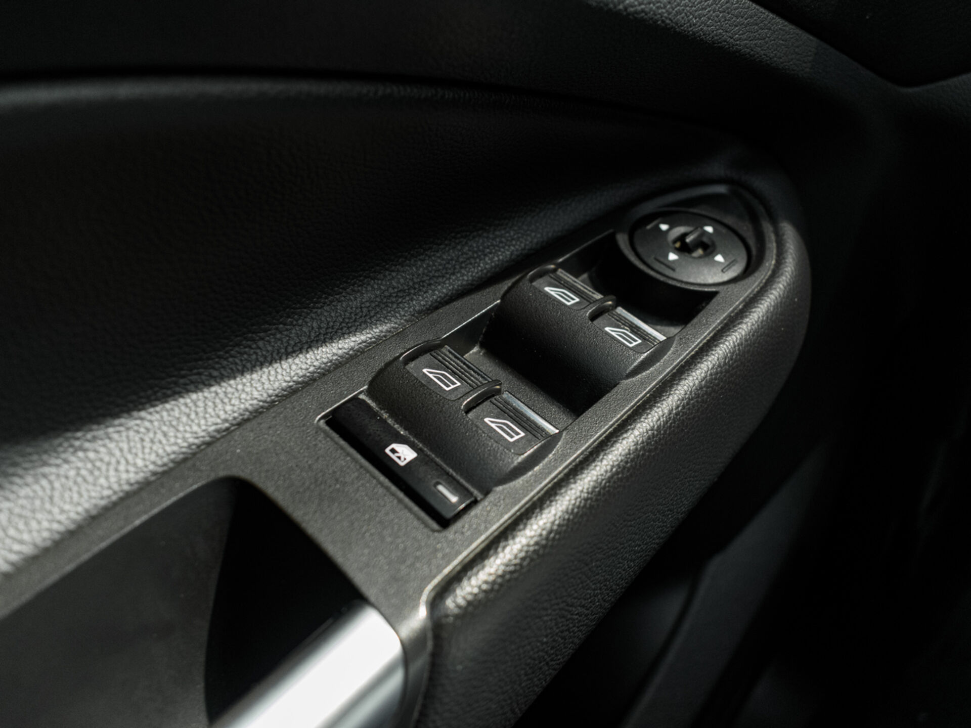Купить Ford Kuga 1.5 AT (150 л.с.) 4WD, 2017 в Екатеренбурге