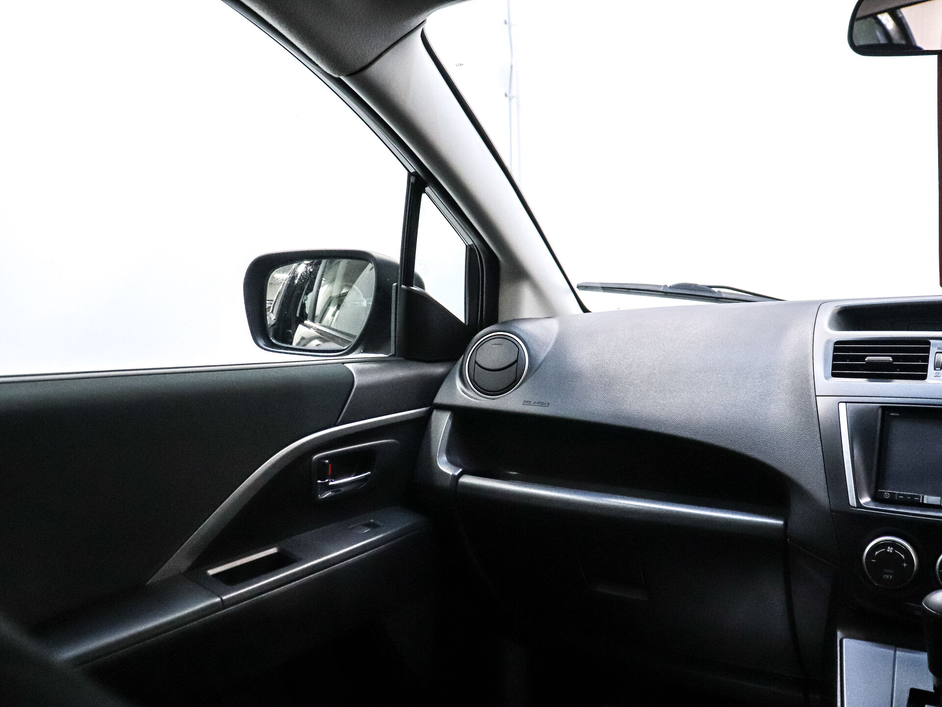 Mazda Premacy 2016 16