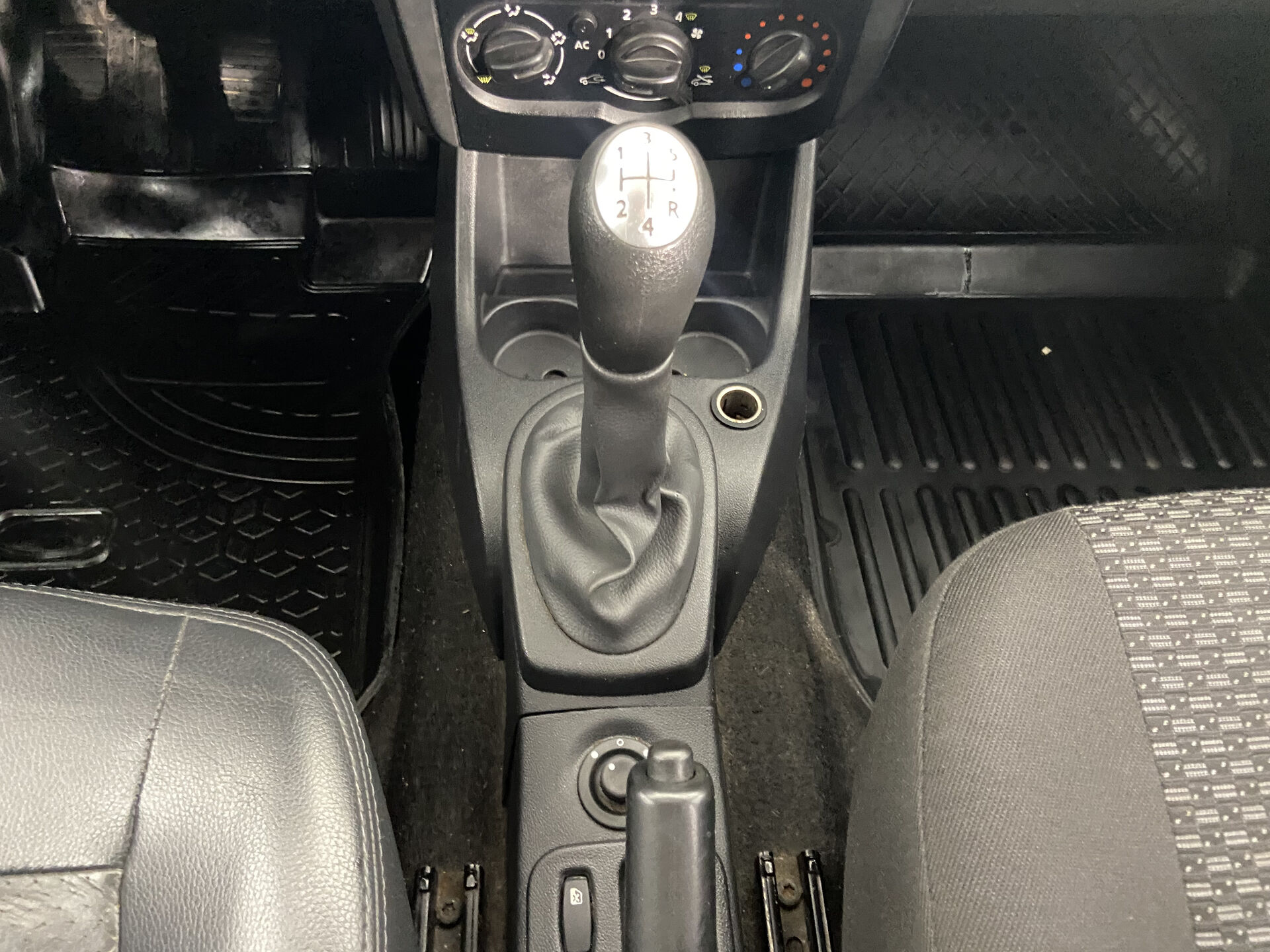 Lada Largus Luxe (5 мест) (2015-2017) 2014 г.в., 285 000 км.