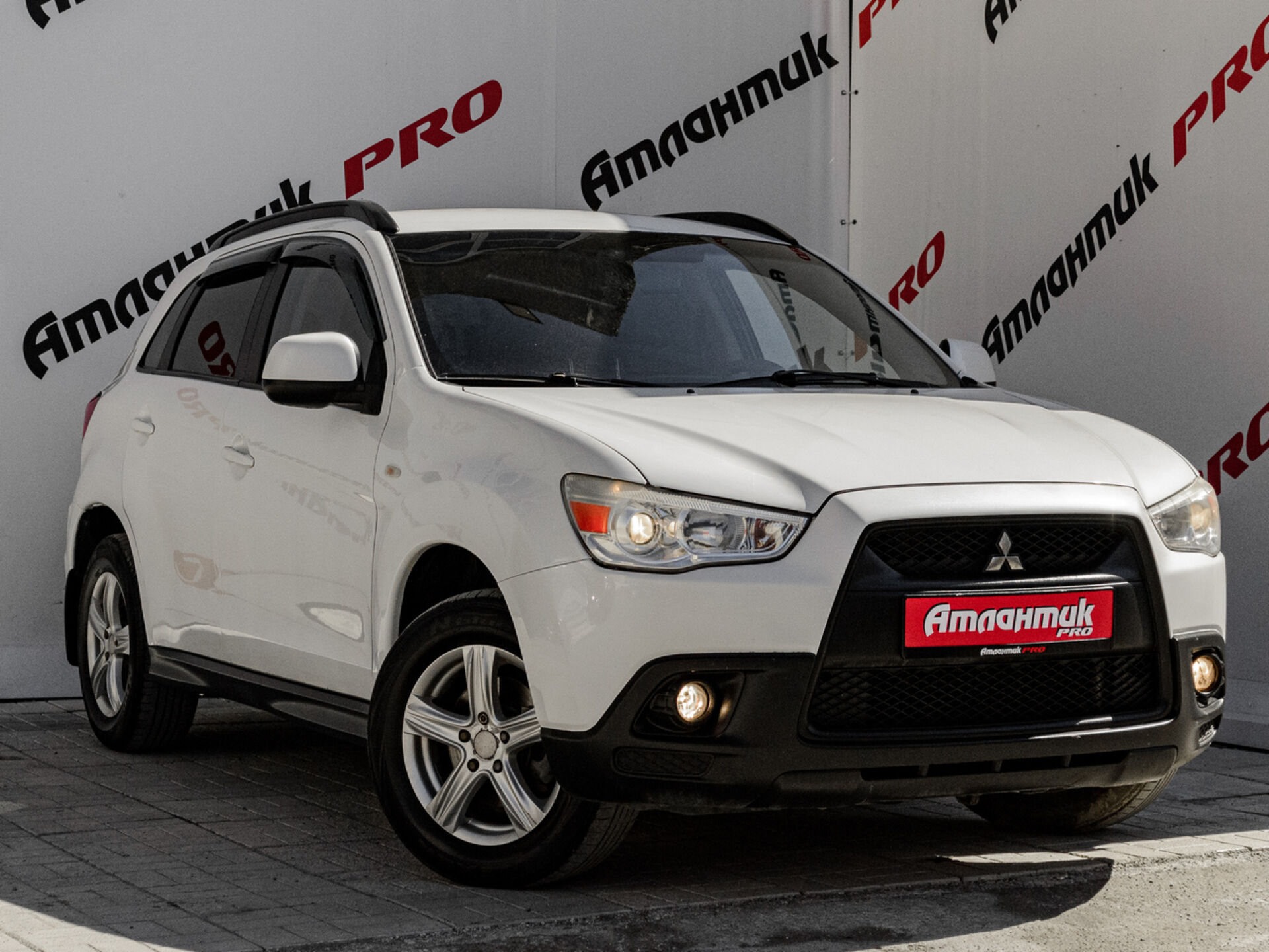 Купить Mitsubishi ASX 1.6 MT (117 л.с.), 2011 в Екатеренбурге
