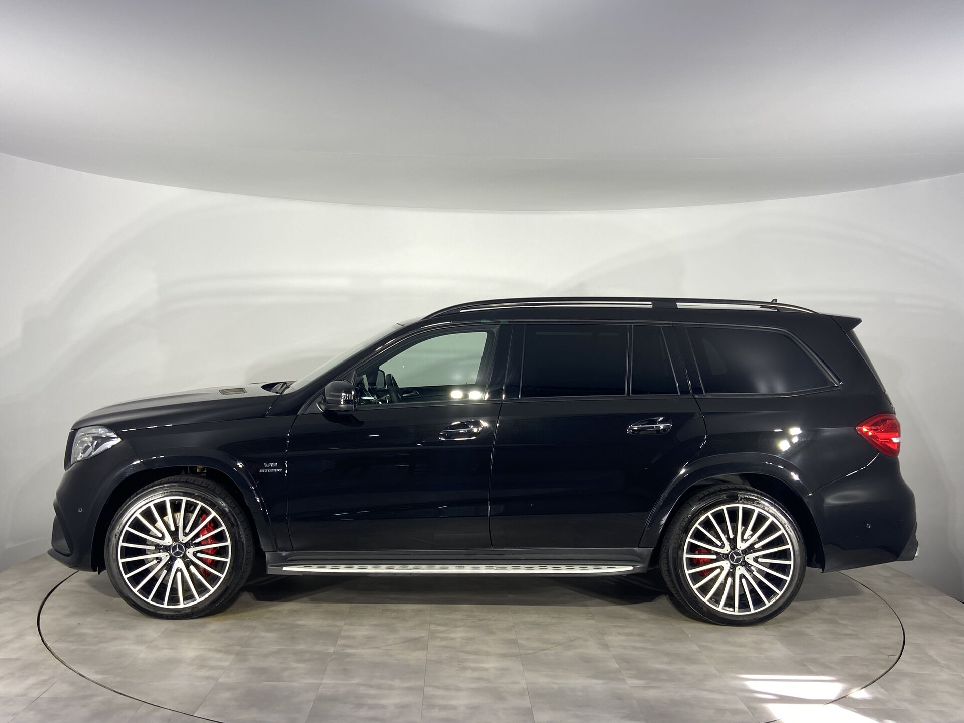 Mercedes-Benz GLS AMG AMG GLS 63 4MATIC Особая серия 2016 г.в., 113 670 км.