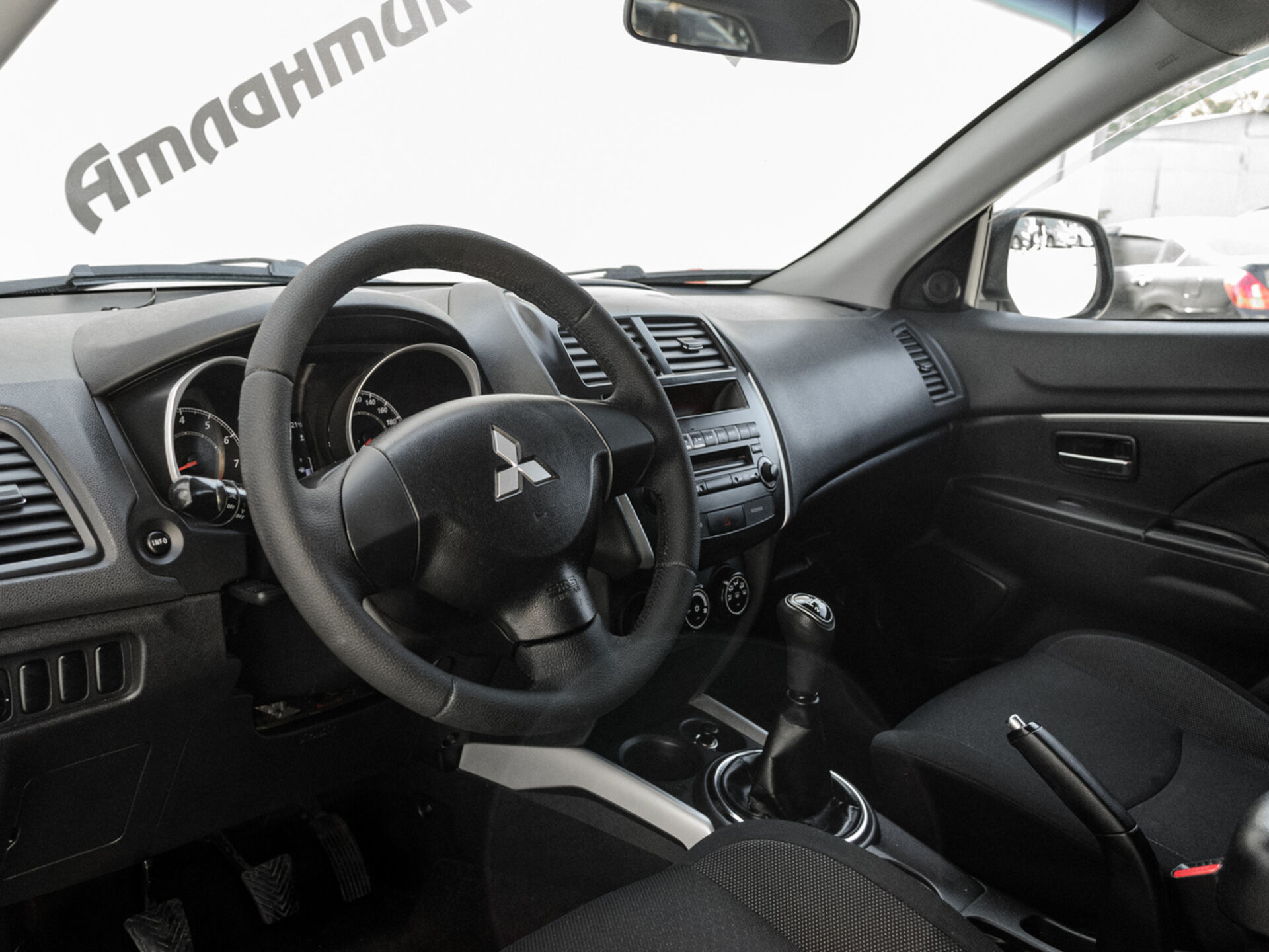 Купить Mitsubishi ASX 1.6 MT (117 л.с.), 2011 в Екатеренбурге