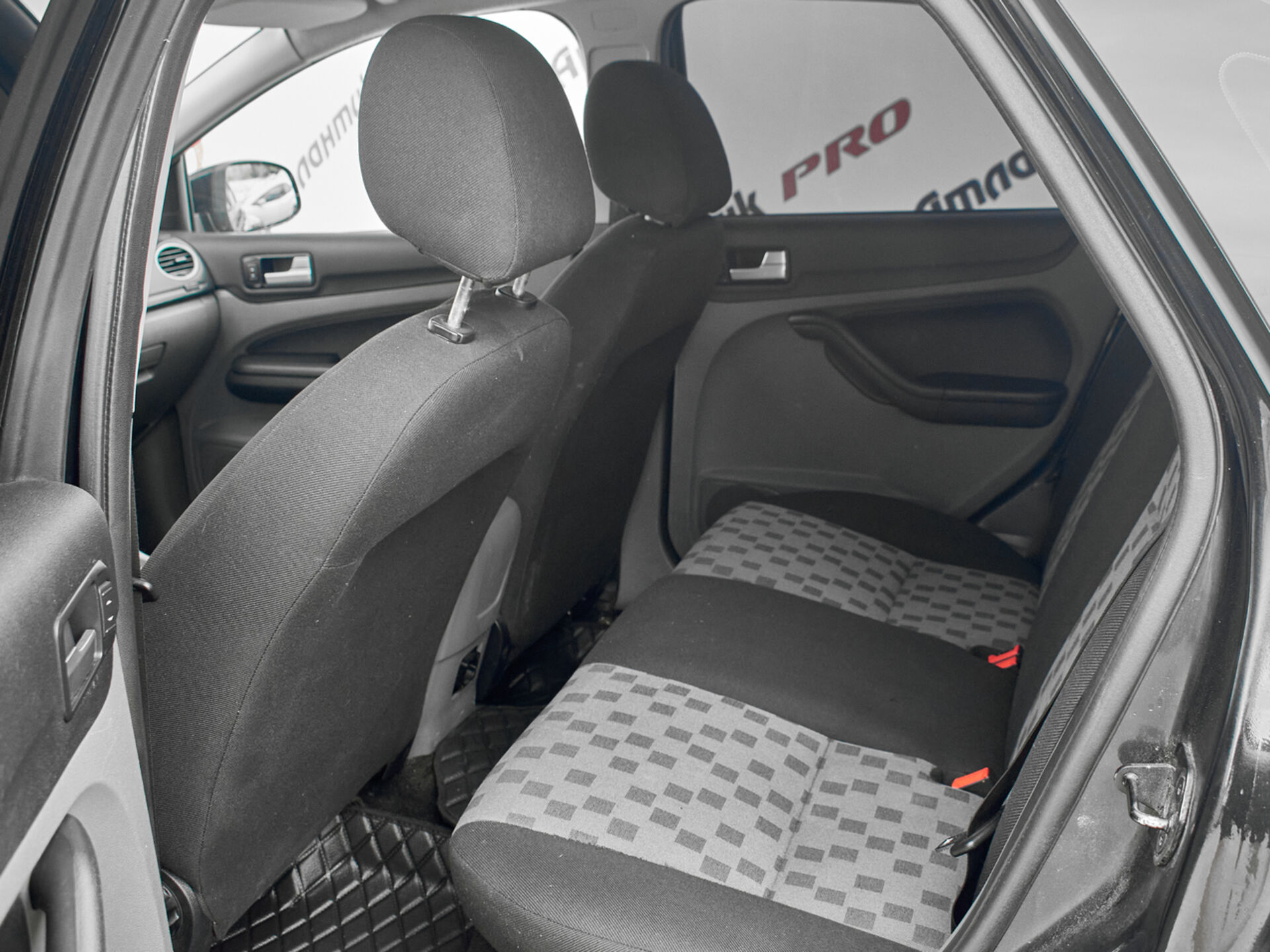 Купить Ford Focus 1.8 MT (125 л.с.), 2008 в Екатеренбурге