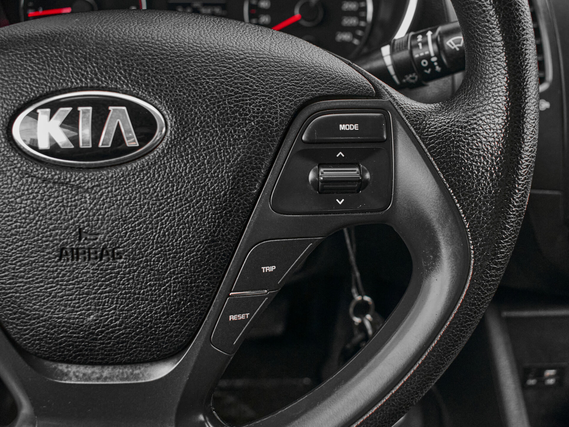 Купить Kia Cerato 1.6 AT (130 л.с.), 2017 в Екатеренбурге