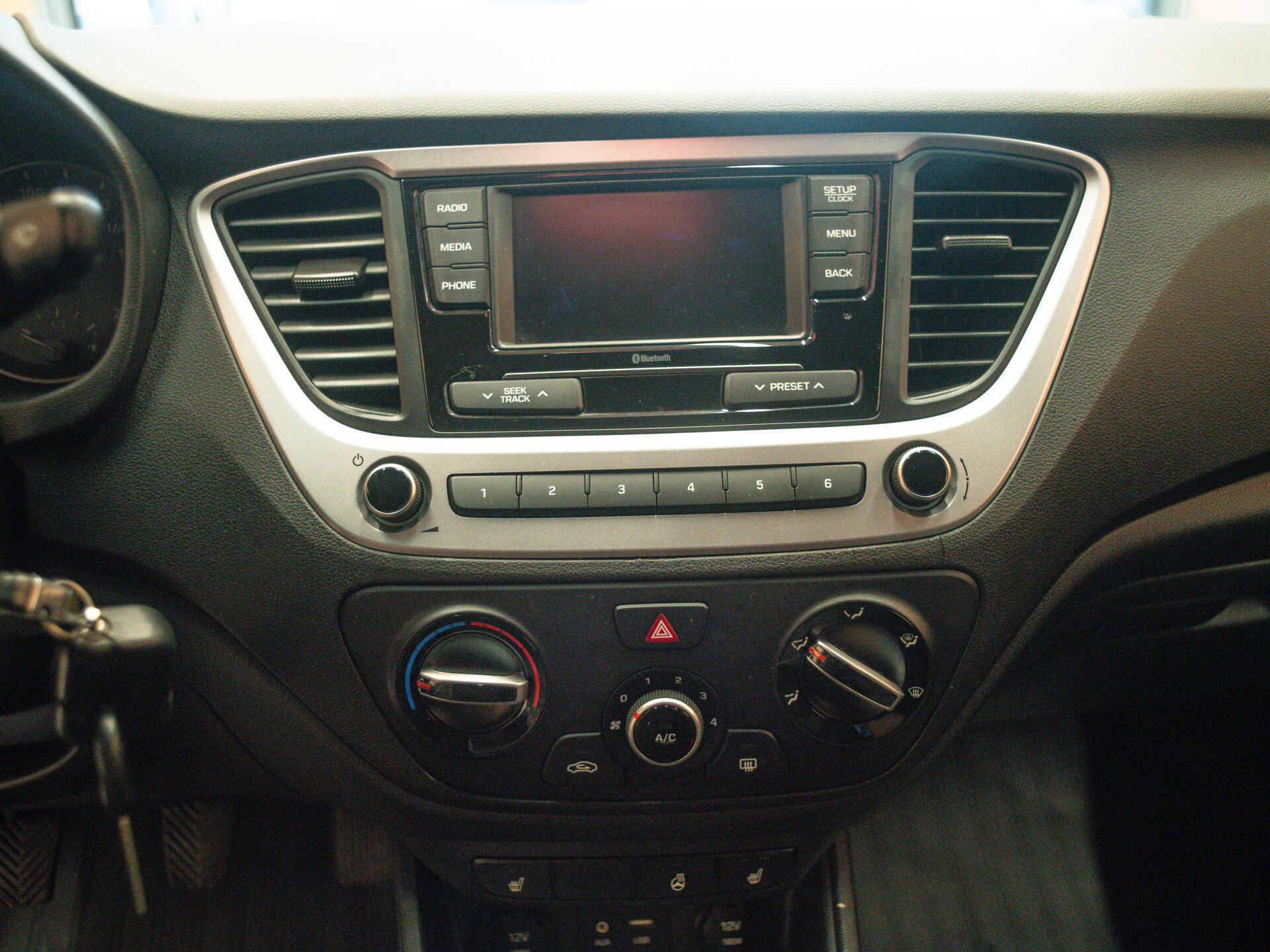 Hyundai Solaris 2017 14