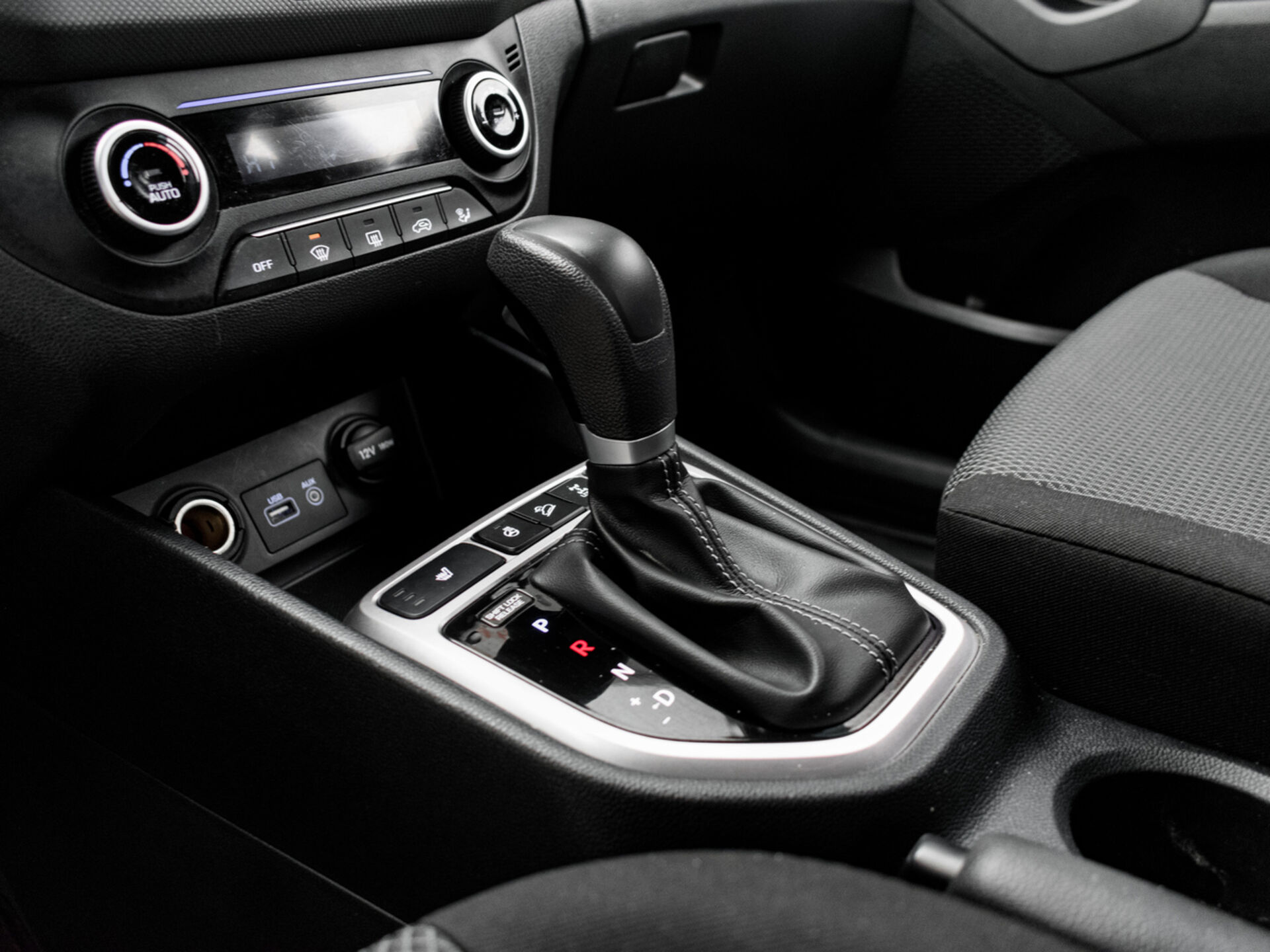 Купить Hyundai Creta 2.0 AT (150 л.с.) 4WD, 2018 в Екатеренбурге