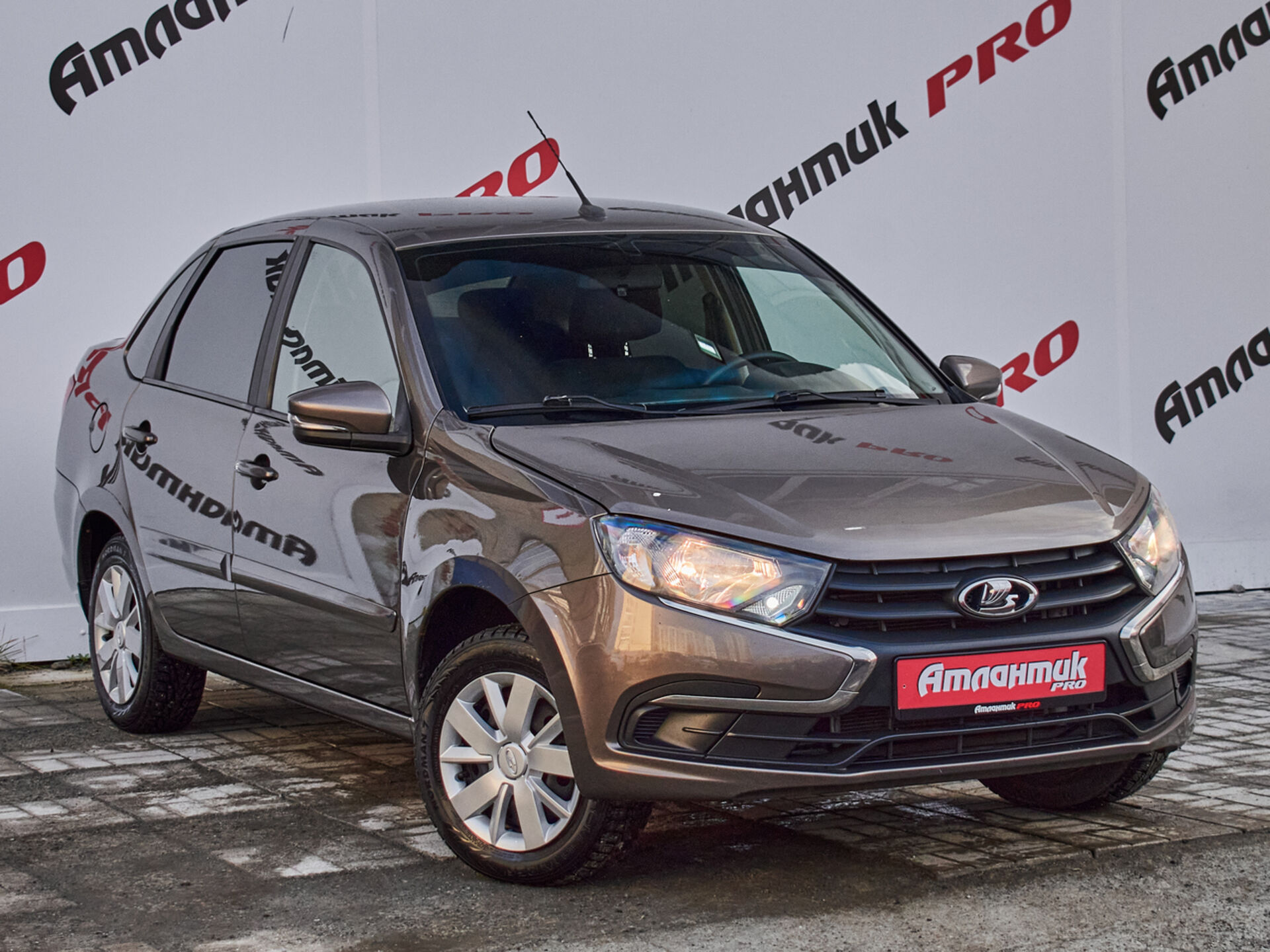 Купить Lada (ВАЗ) Granta 1.6 MT (106 л.с.), 2018 в Екатеренбурге