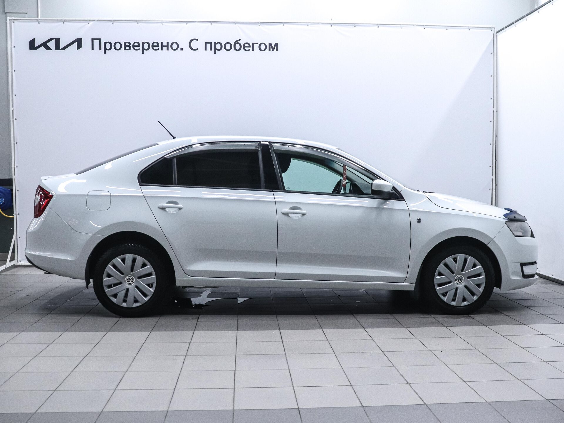 Skoda Rapid 2014 5