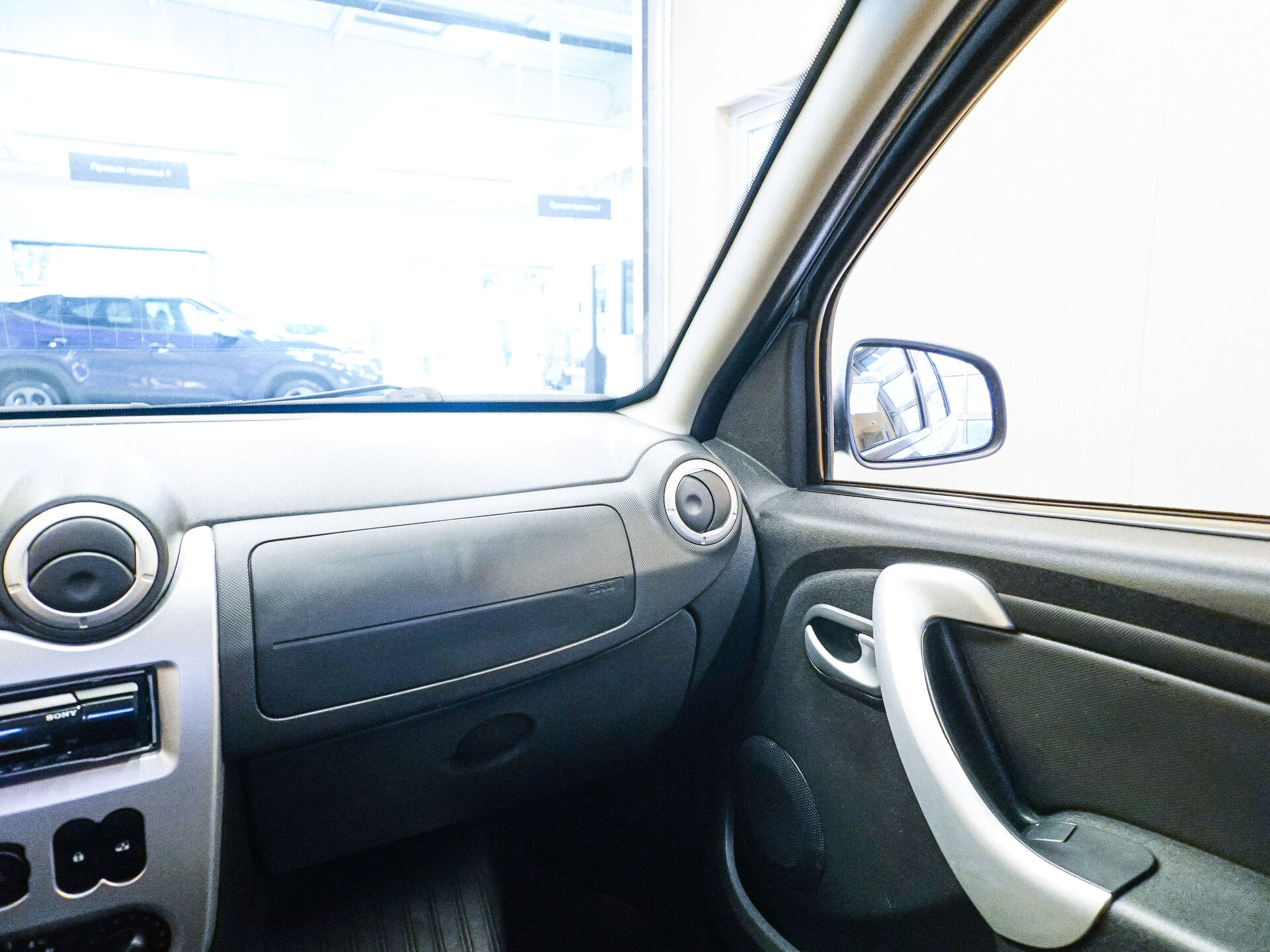 Renault Sandero 2012 16
