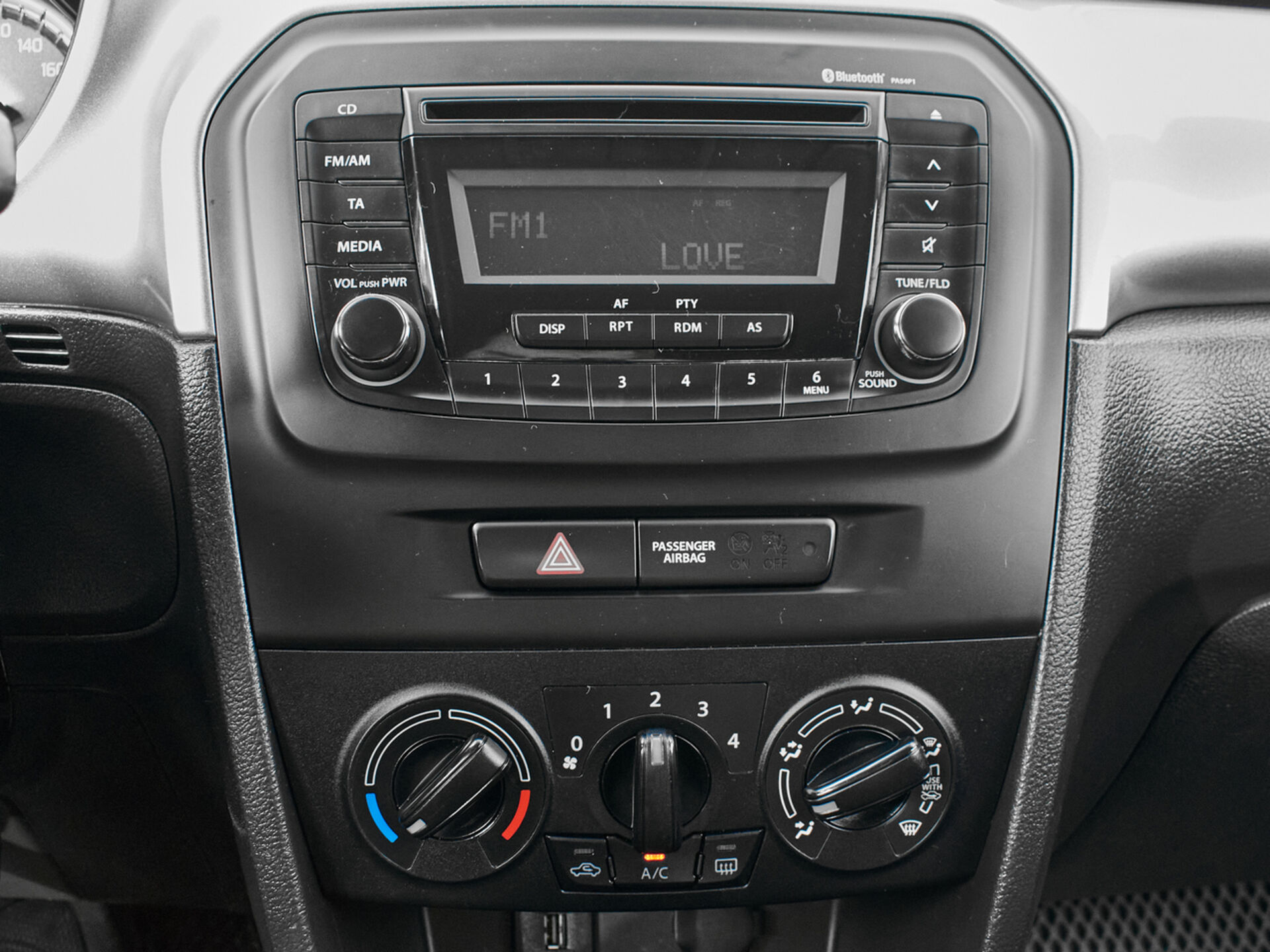 Купить Suzuki Vitara 1.6 AT (117 л.с.), 2016 в Екатеренбурге