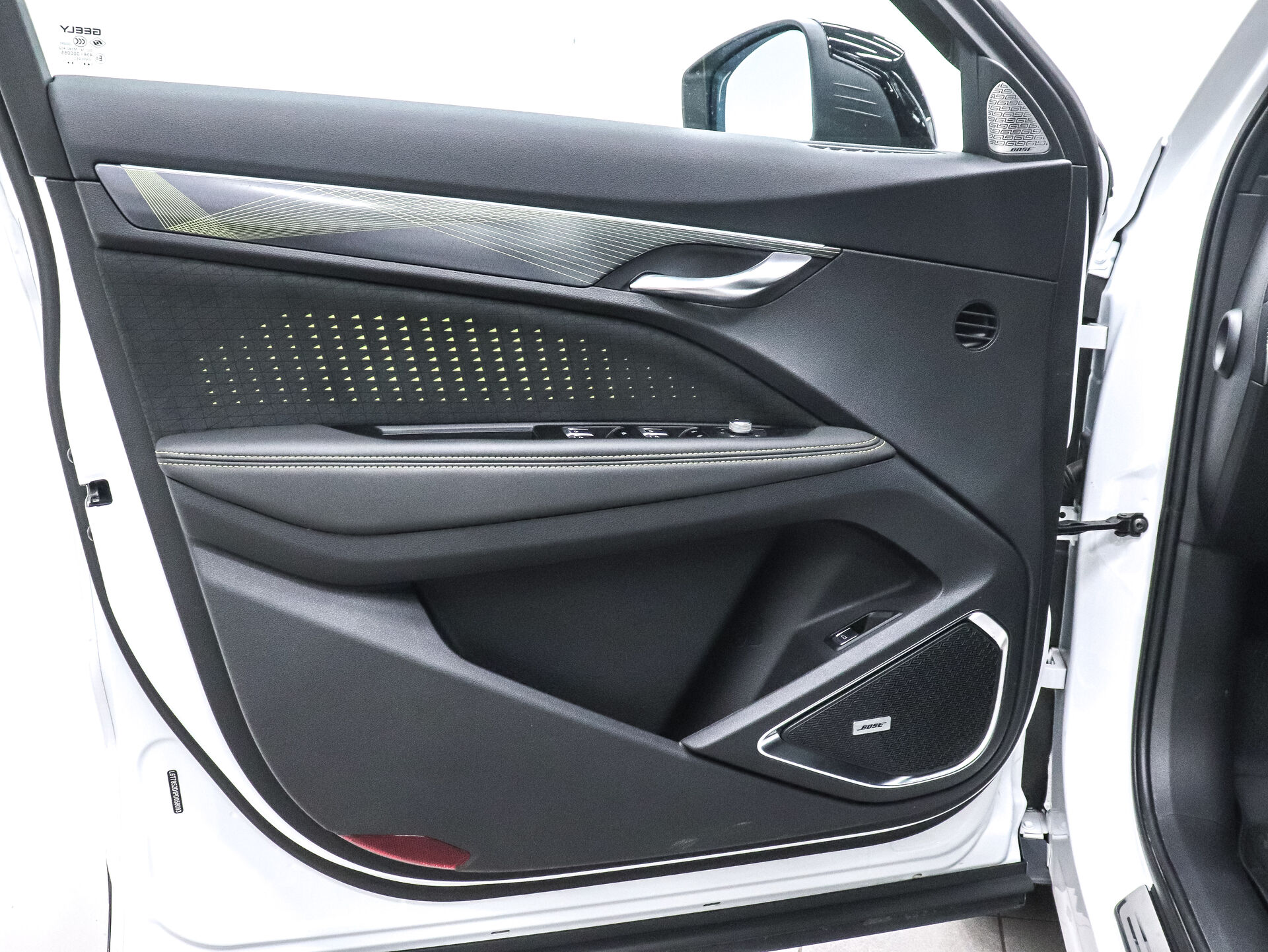 Geely Tugella 2023 7