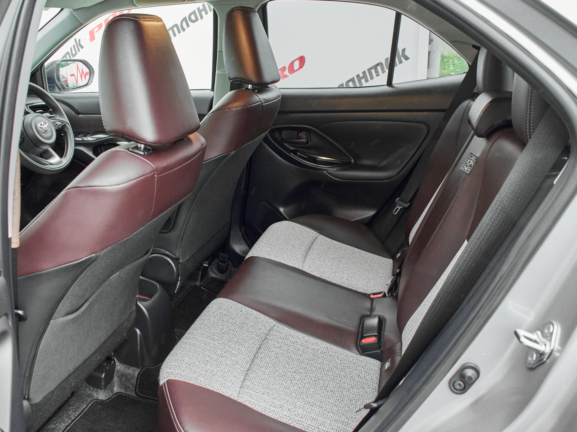 Купить Toyota Yaris Cross 1.5 CVT (120 л.с.), 2020 в Екатеренбурге