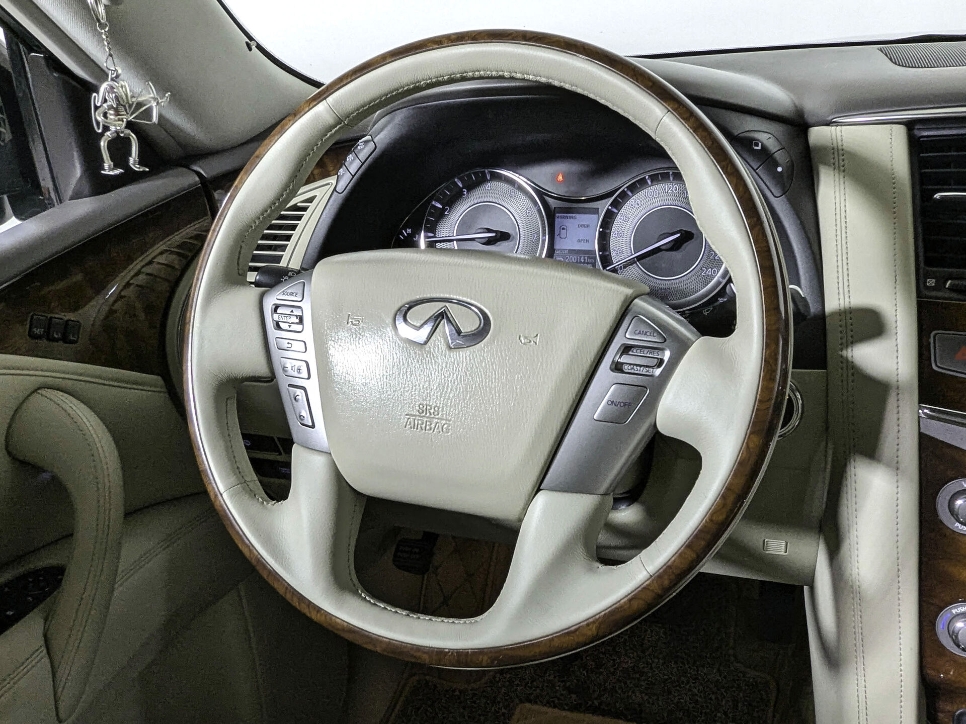 Infiniti QX80 Infiniti QX80