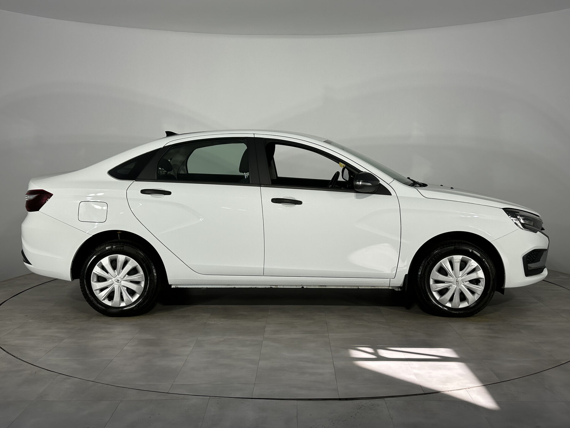 Lada Vesta Life 2023 г.в., 27 000 км.
