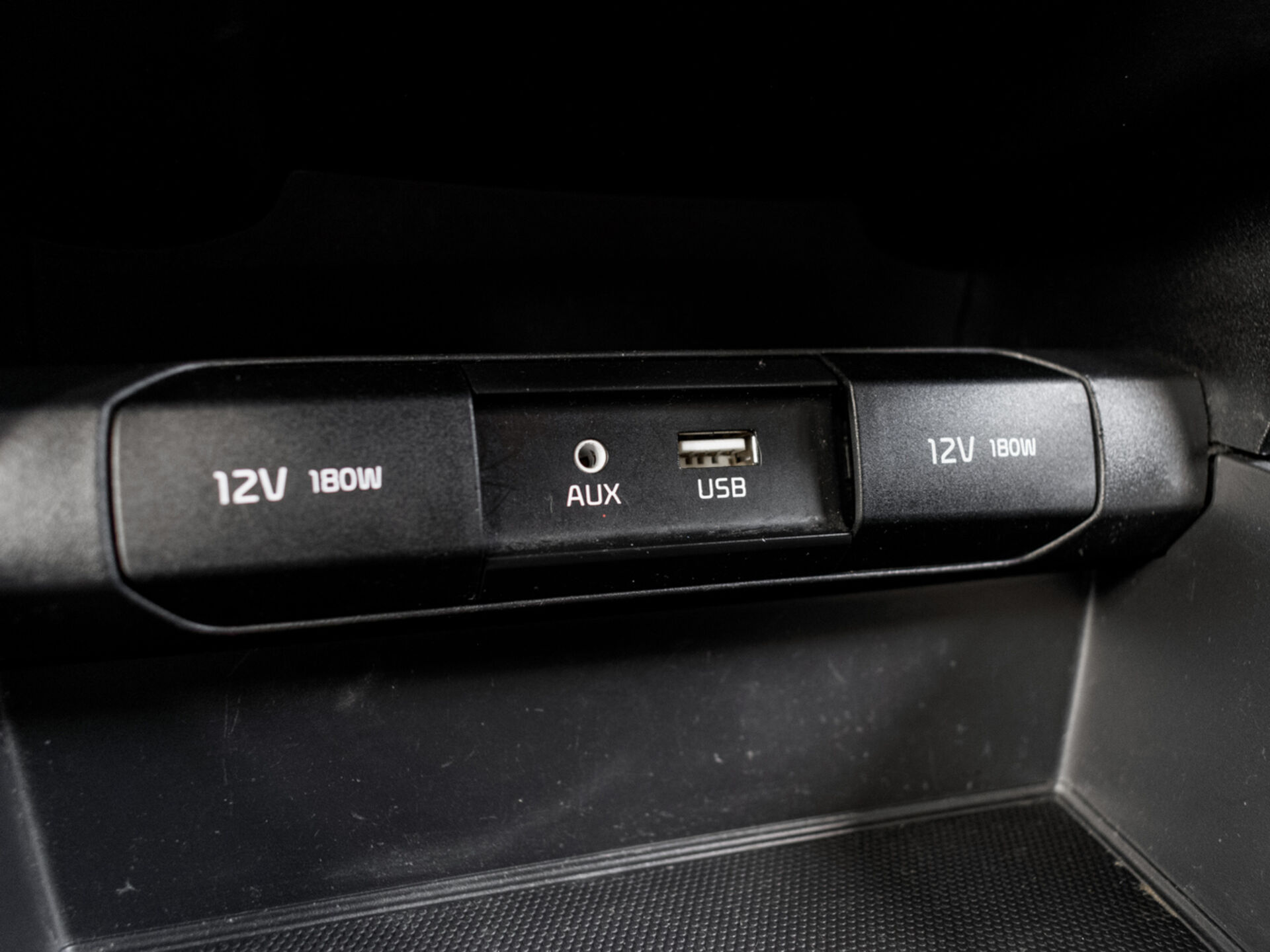 Купить Kia Rio X-Line 1.6 AT (123 л.с.), 2017 в Екатеренбурге