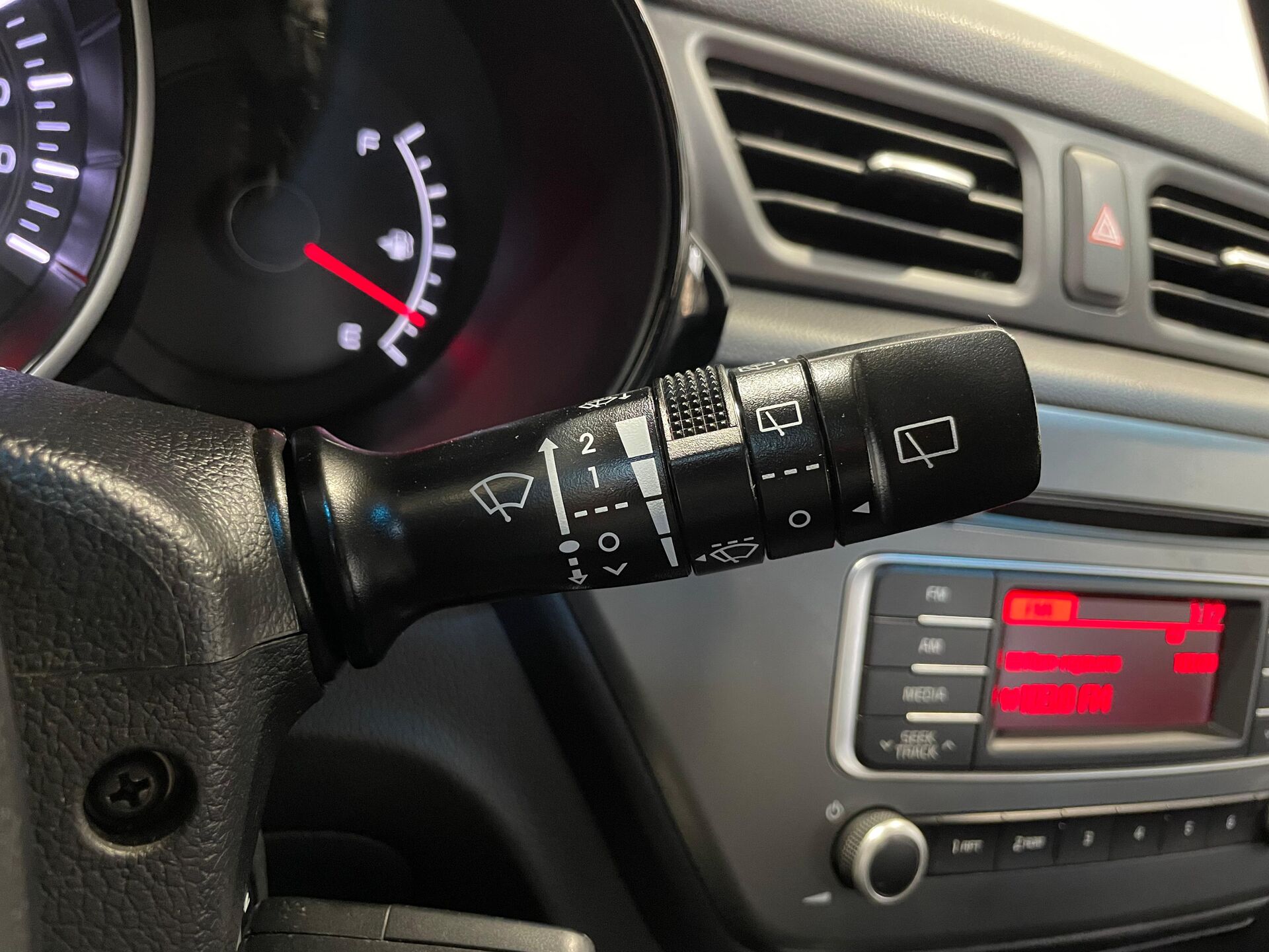 Kia Rio 2015 18
