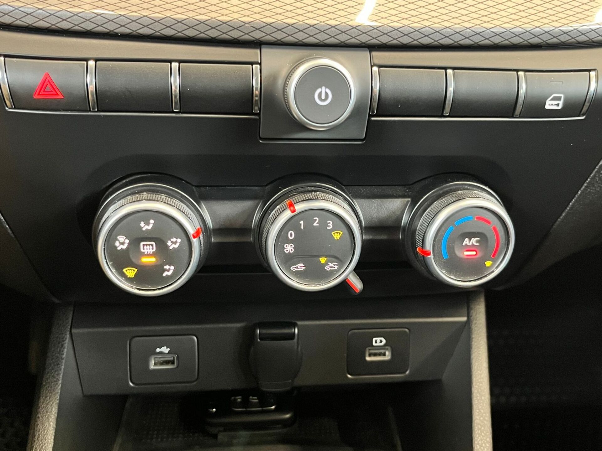 Lada Vesta Life 2023 г.в., 18 000 км.
