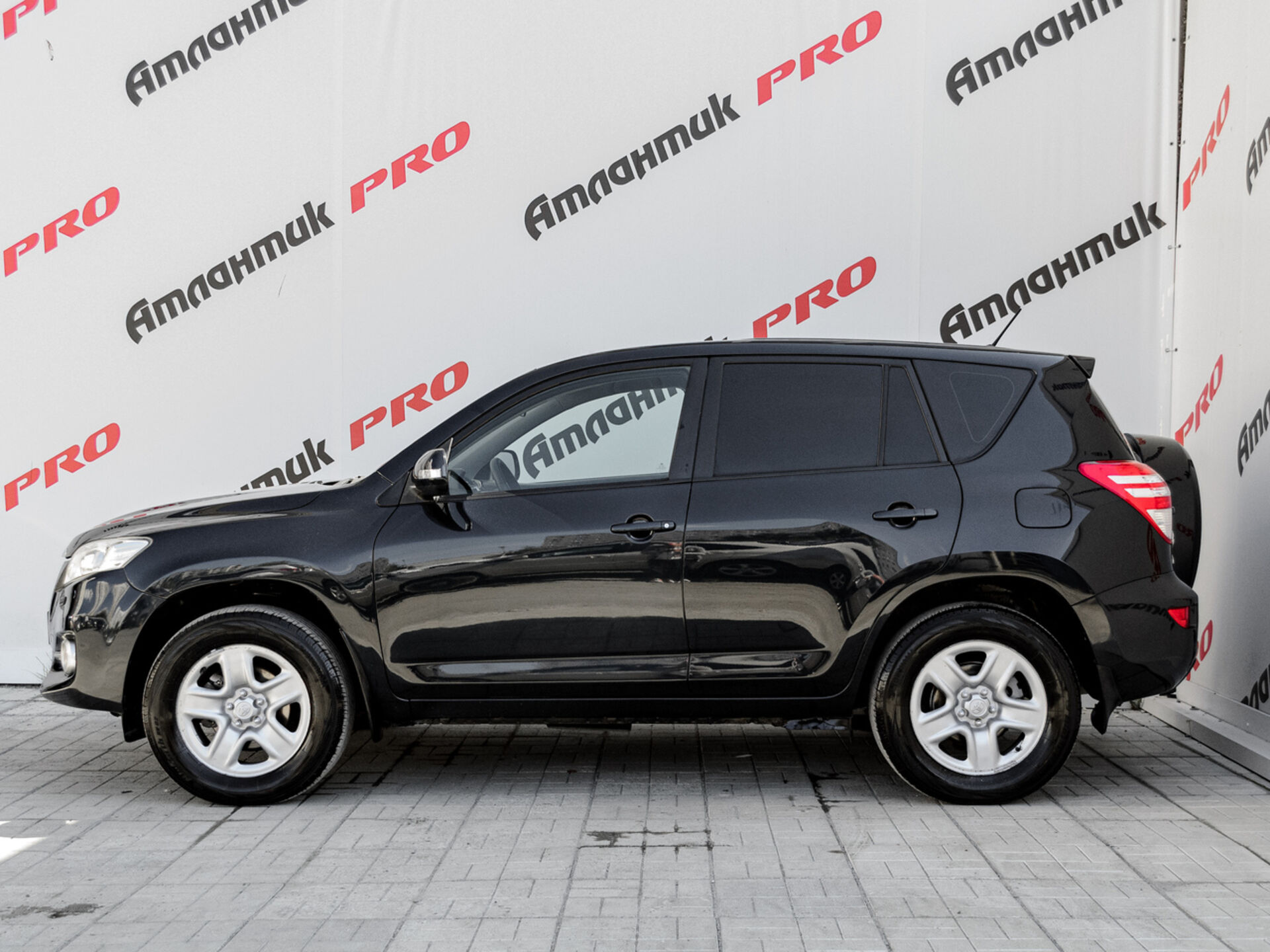 Купить Toyota RAV4 2.0 CVT (158 л.с.) 4WD, 2011 в Екатеренбурге