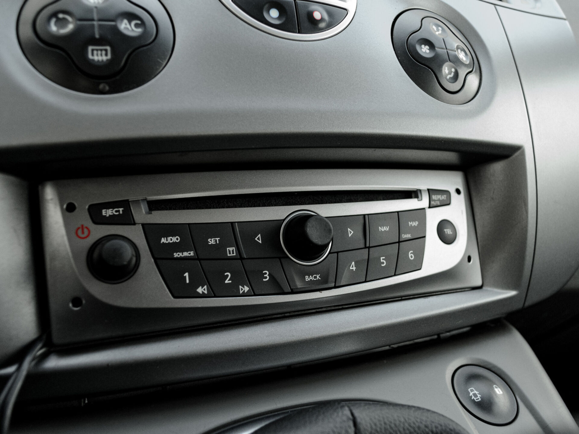 Купить Renault Scenic 1.5d MT (105 л.с.), 2008 в Екатеренбурге