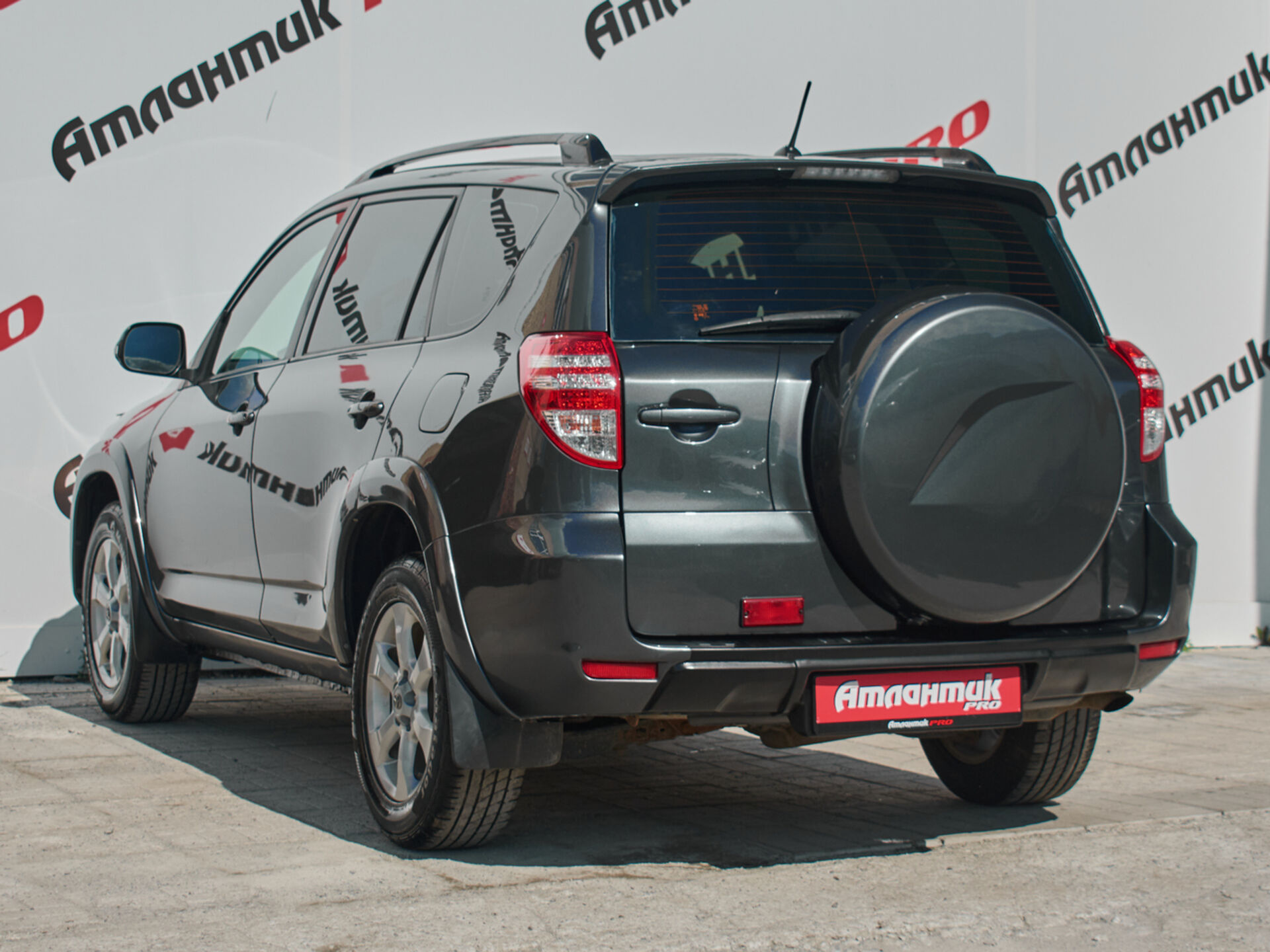 Купить Toyota RAV4 2.4 AT (170 л.с.) 4WD, 2012 в Екатеренбурге