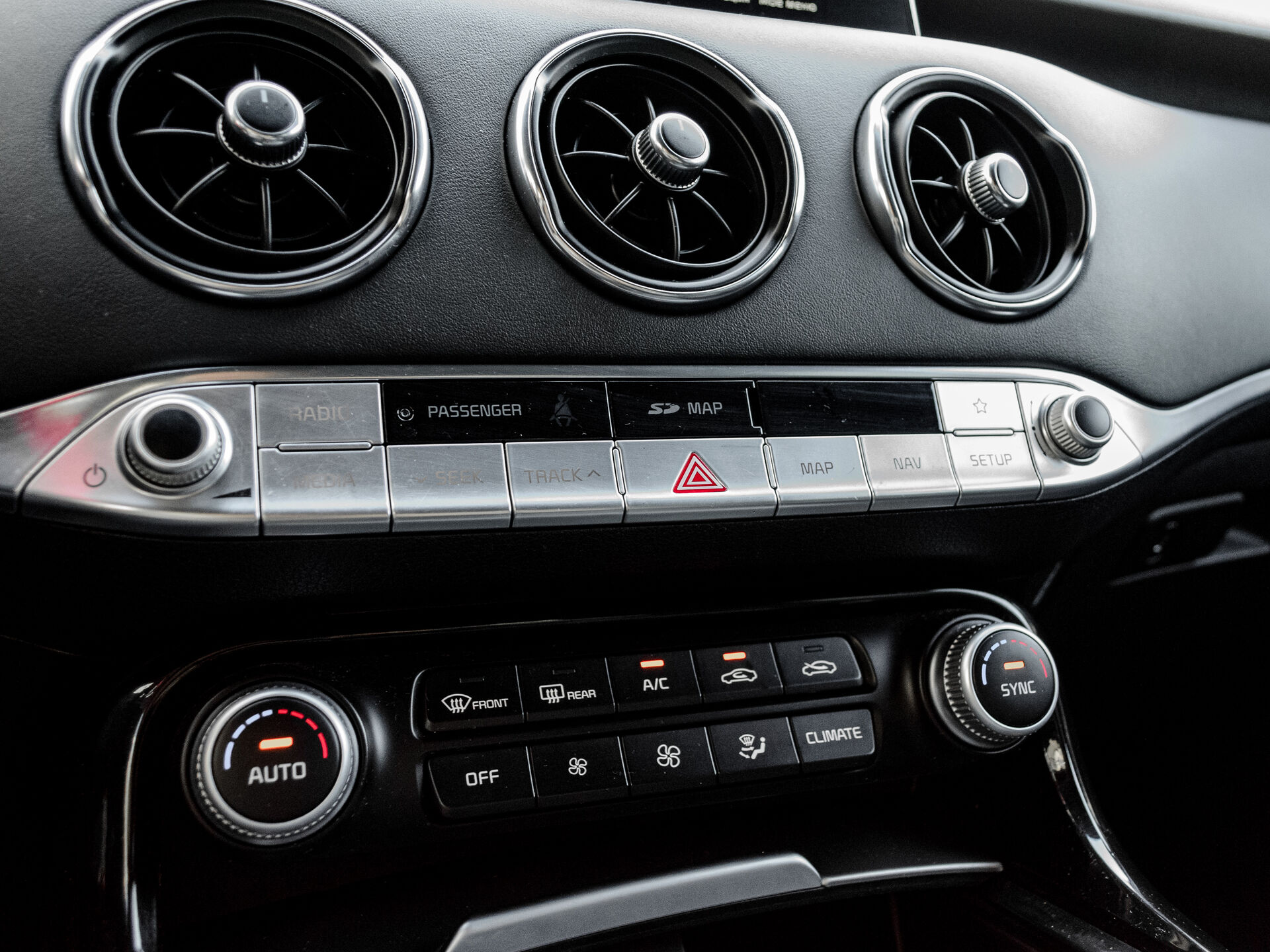 Купить Kia Stinger 2.0 AT (247 л.с.) 4WD, 2018 в Екатеренбурге