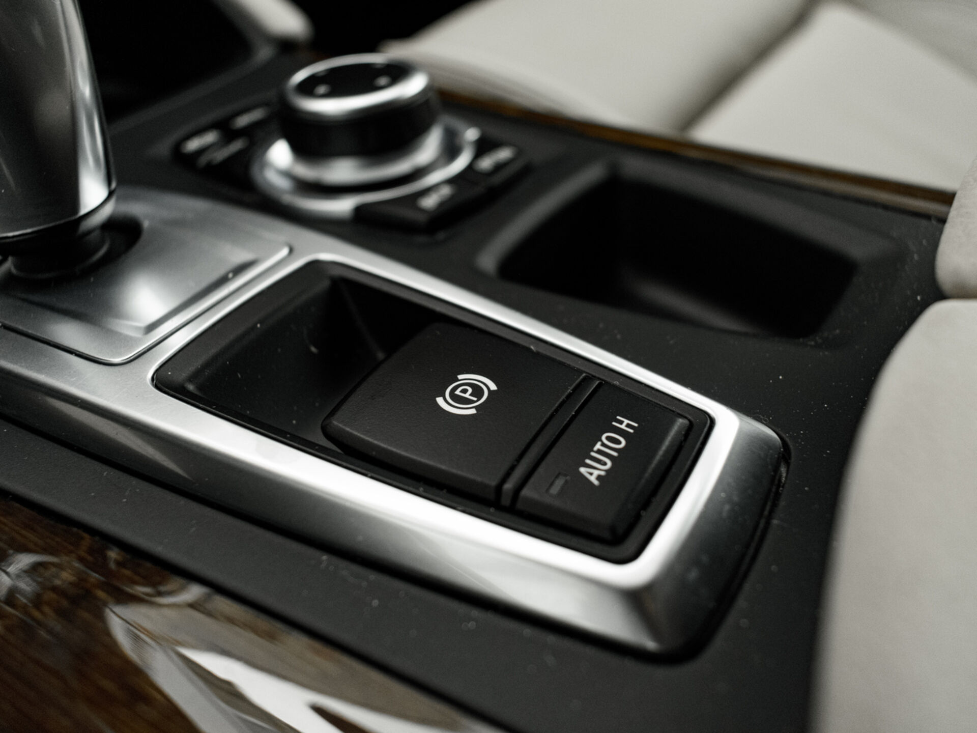 Купить BMW X6 35i 3.0 AT (306 л.с.) 4WD, 2013 в Екатеренбурге