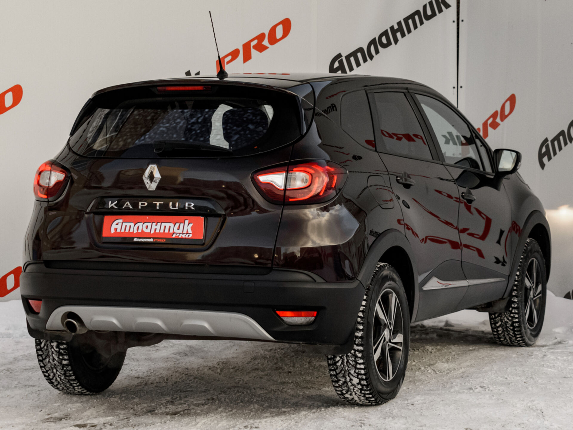 Купить Renault Kaptur 1.6 CVT (114 л.с.), 2019 в Екатеренбурге