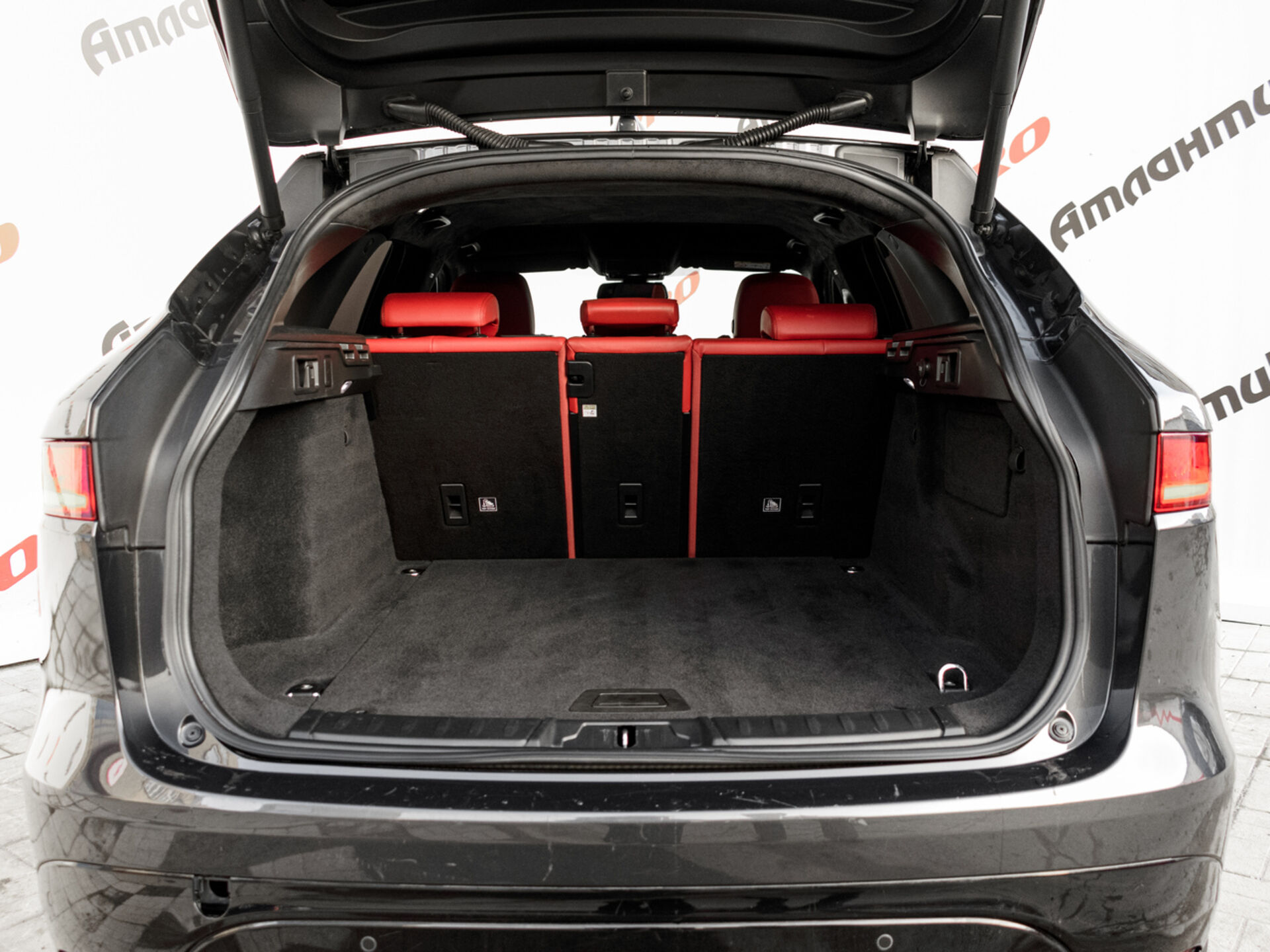 Купить Jaguar F-Pace 3.0d AT (300 л.с.) 4WD, 2018 в Екатеренбурге