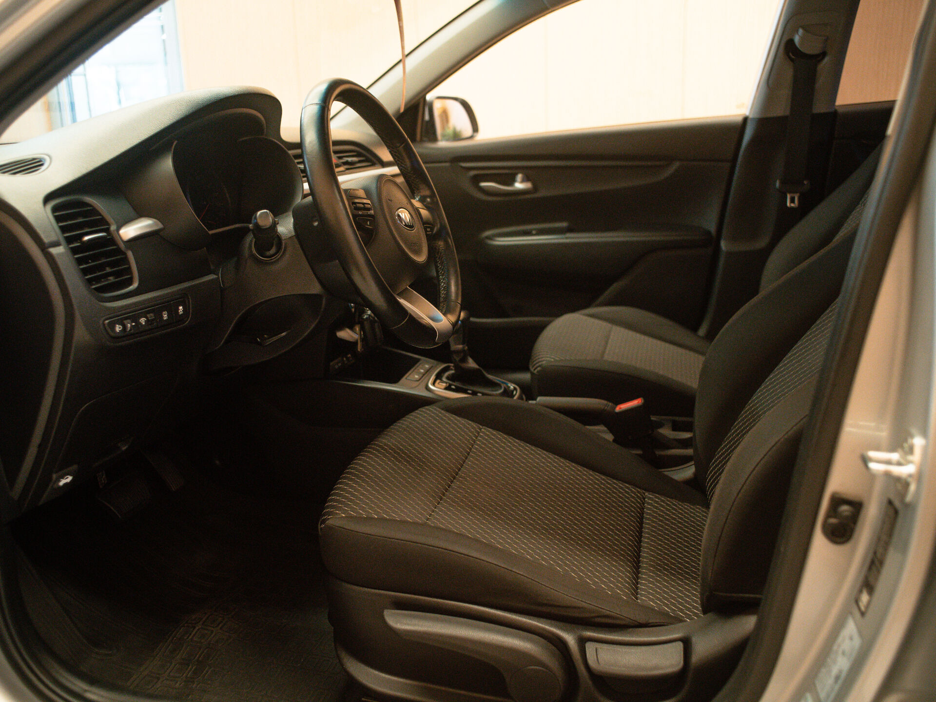 Kia Rio 2018 10