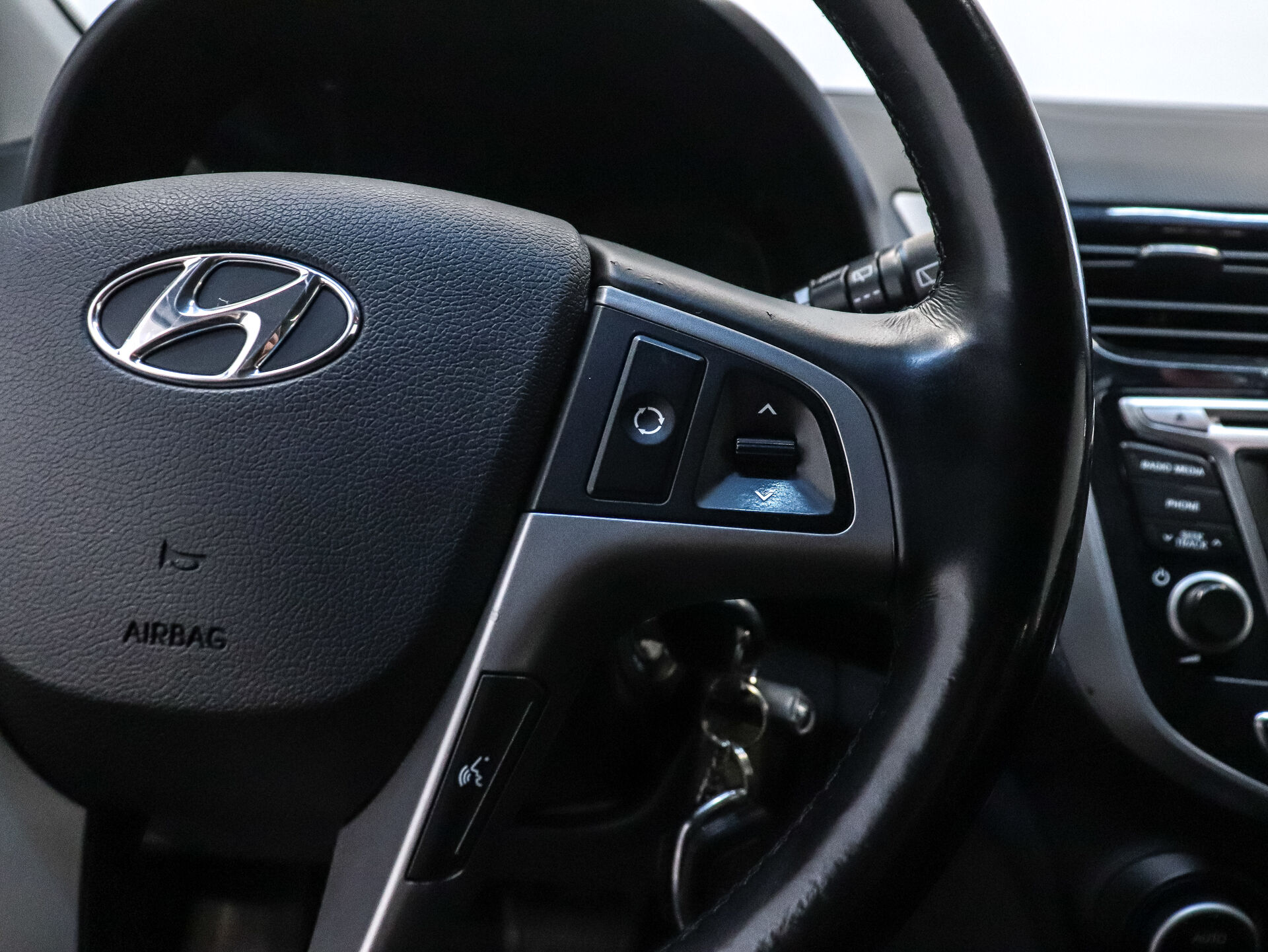 Hyundai Solaris 2015 12