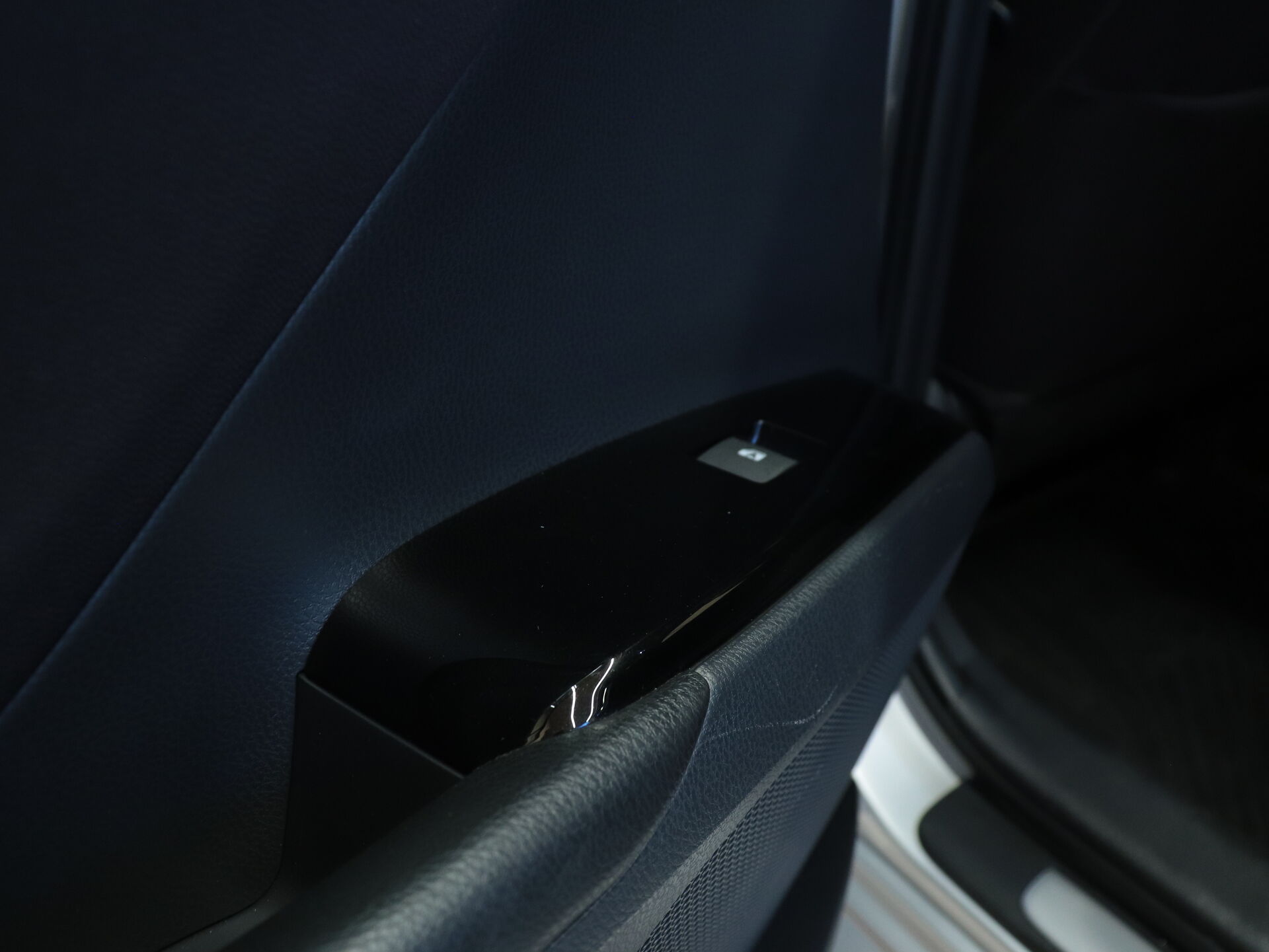 Toyota Camry 2019 17