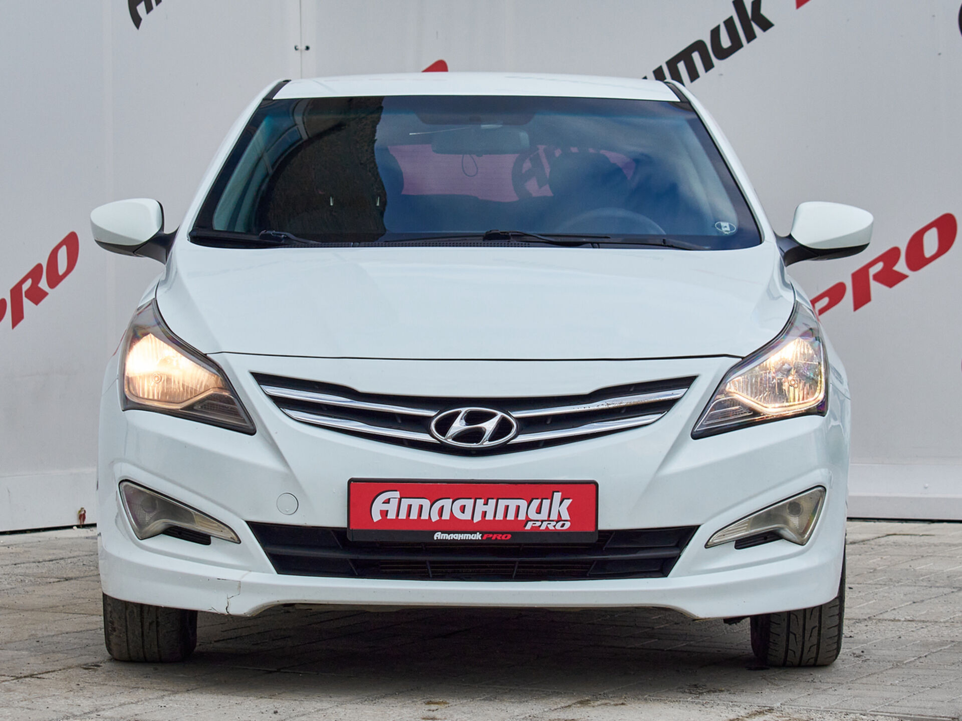 Купить Hyundai Solaris 1.6 MT (123 л.с.), 2016 в Екатеренбурге