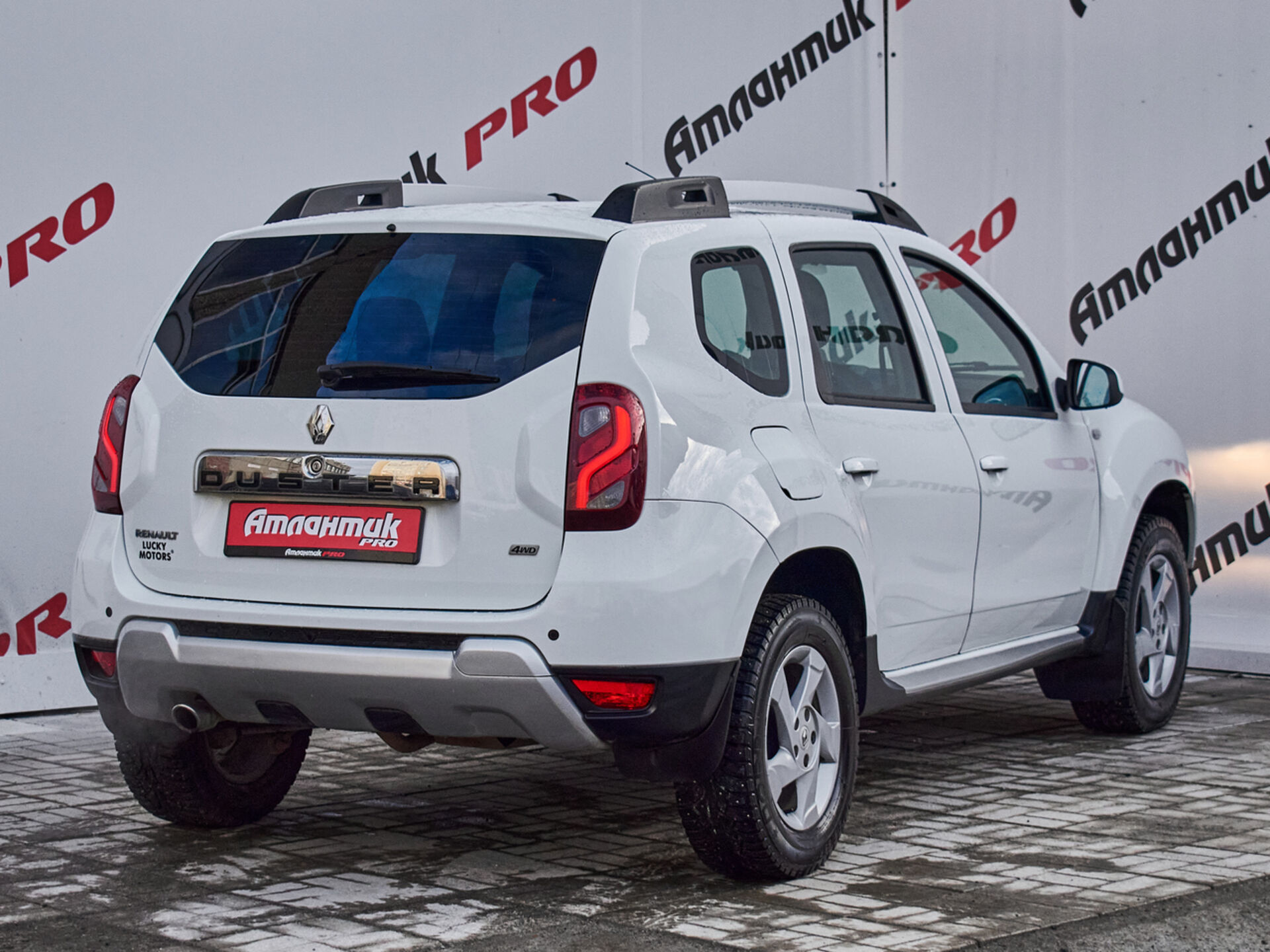 Купить Renault Duster 2.0 MT (143 л.с.) 4WD, 2017 в Екатеренбурге