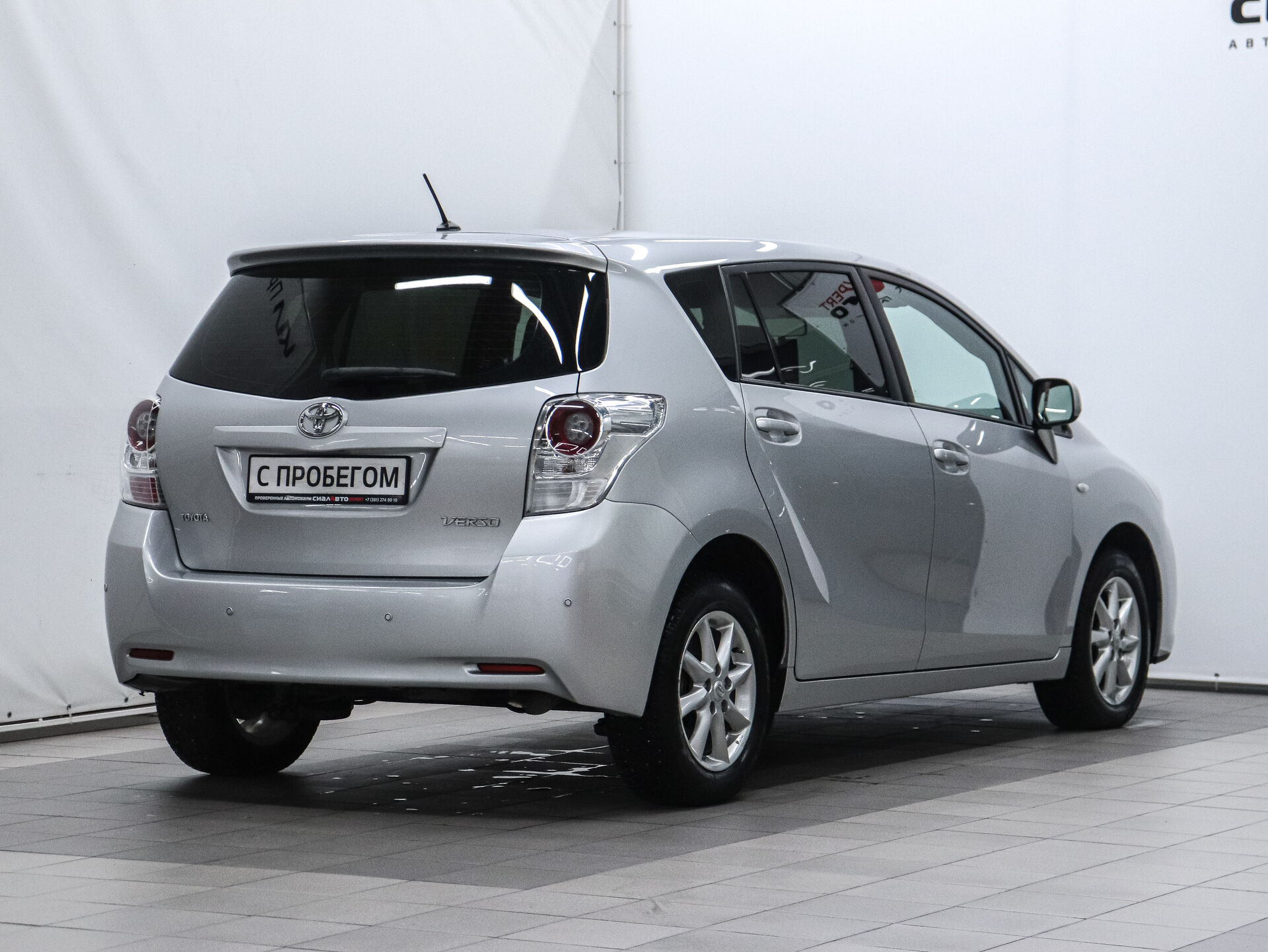Toyota Verso 2012 3
