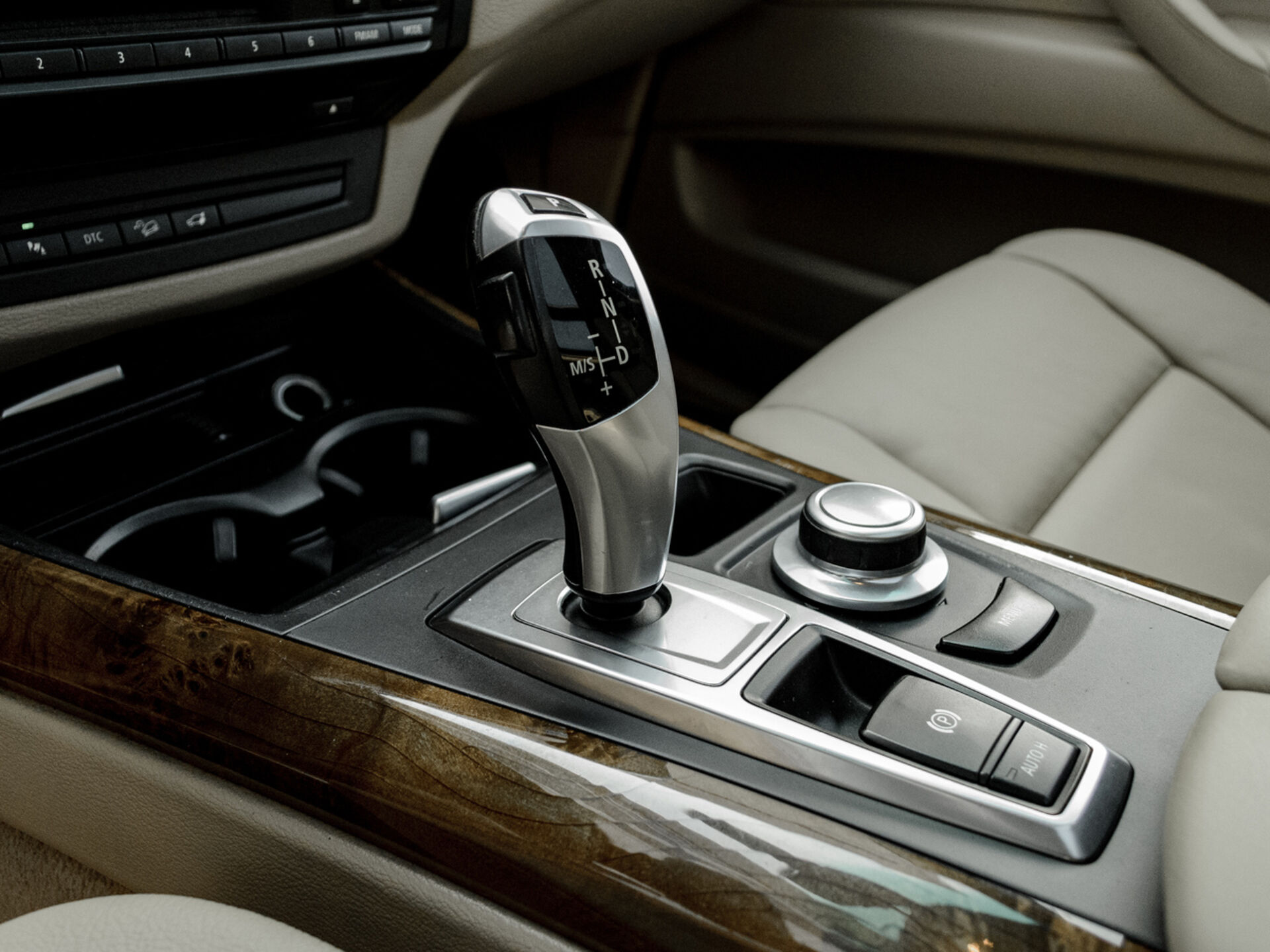 Купить BMW X5 30i 3.0 AT (264 л.с.) 4WD, 2009 в Екатеренбурге