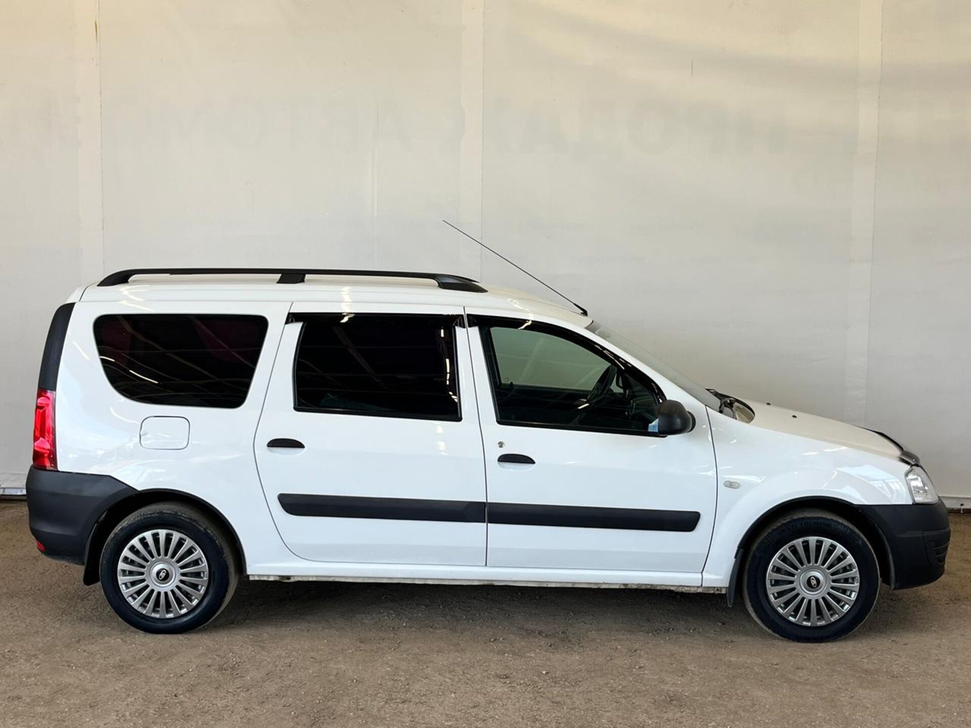 Lada Largus Classic (5 мест Air conditioner) 2018 г.в., 252 386 км.